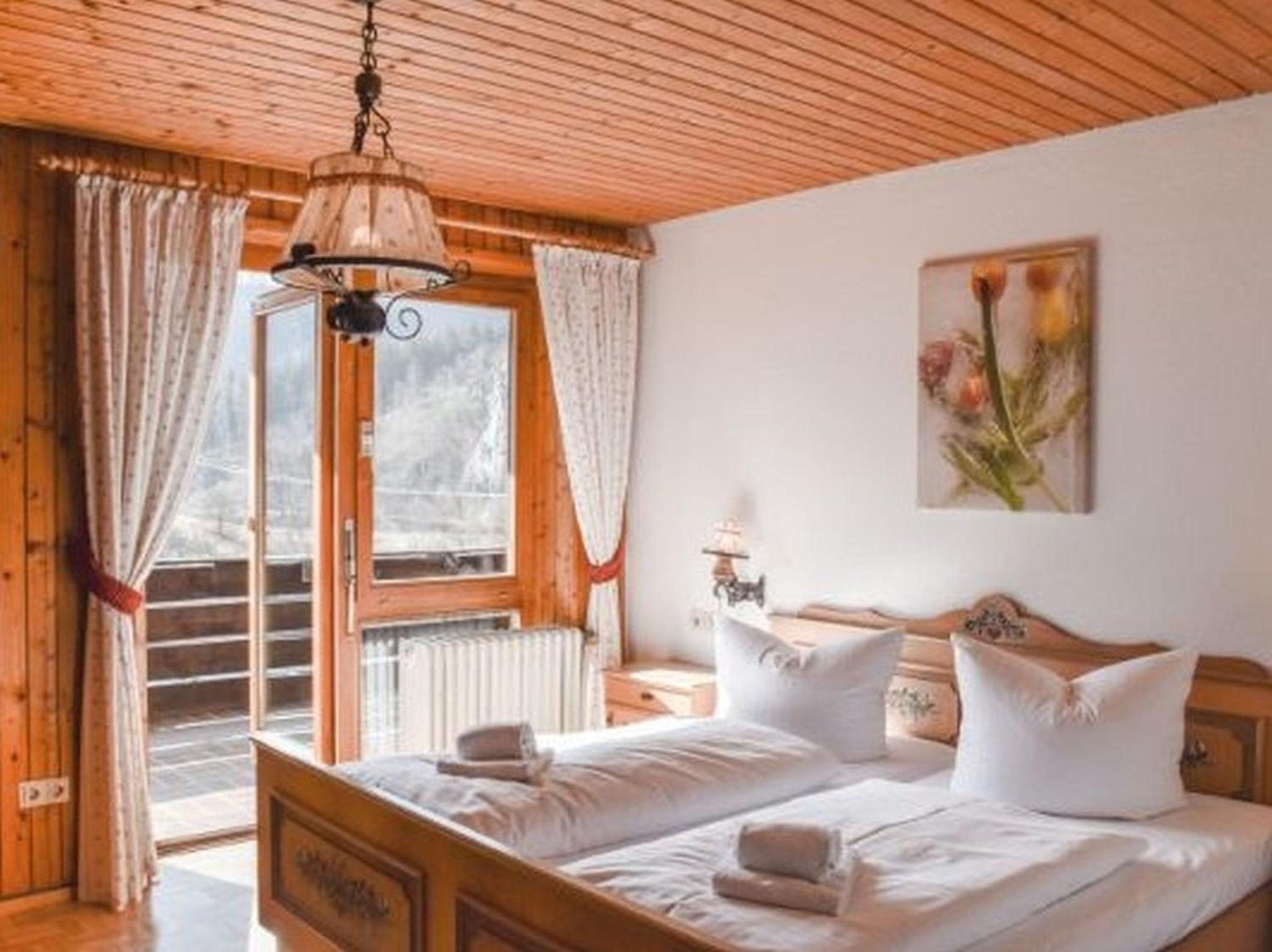 Double Room with Balcony - Photo 2