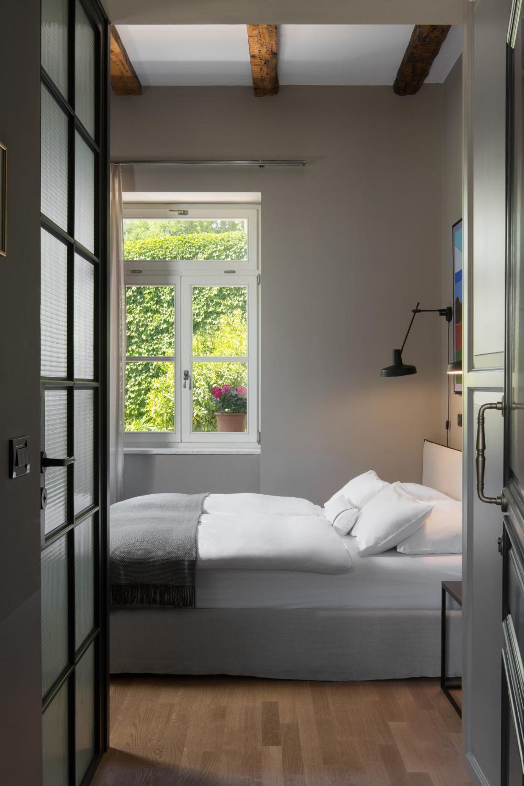 Standard Double Room -  Main Building photo 2