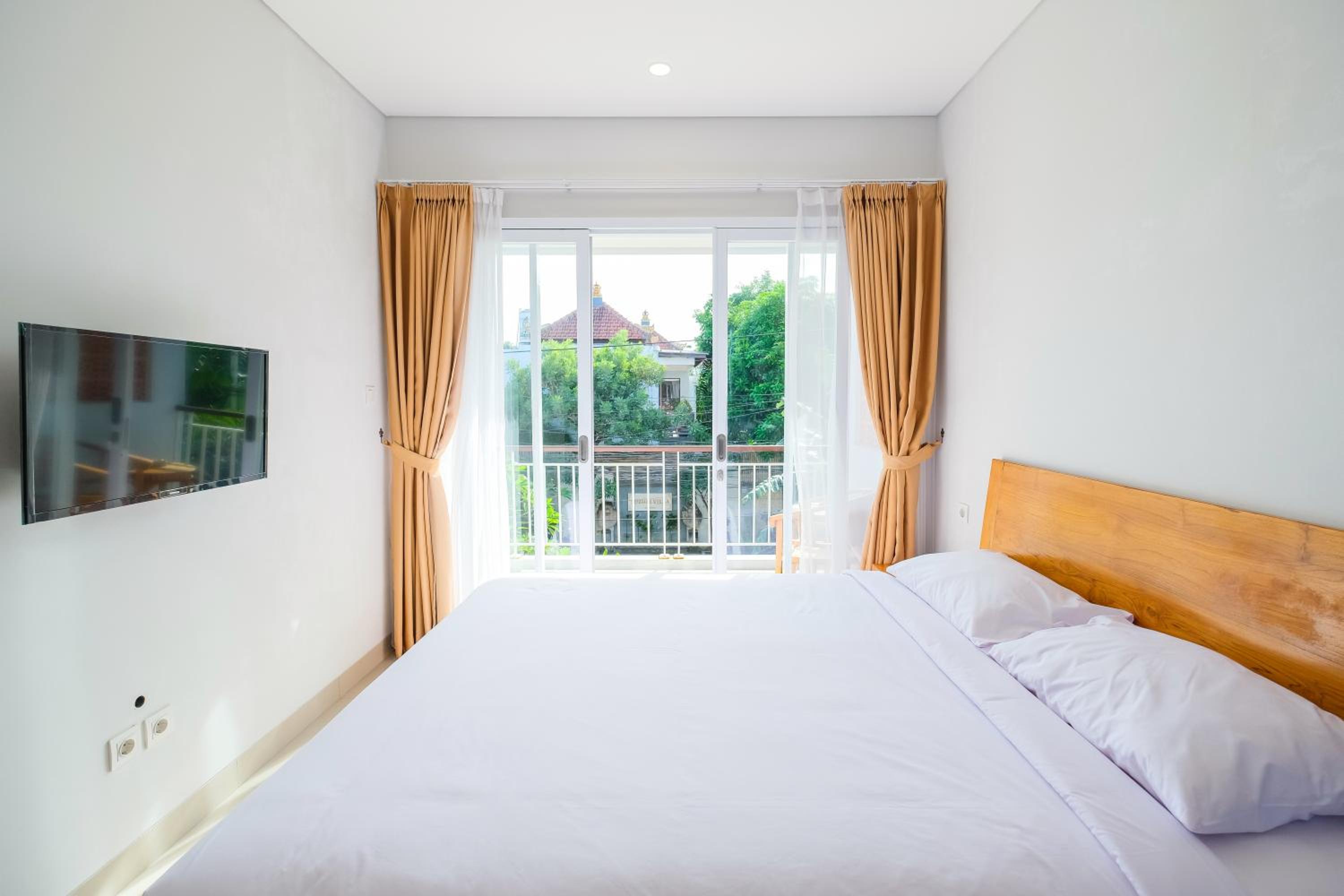 Standard Double Room - Photo 16