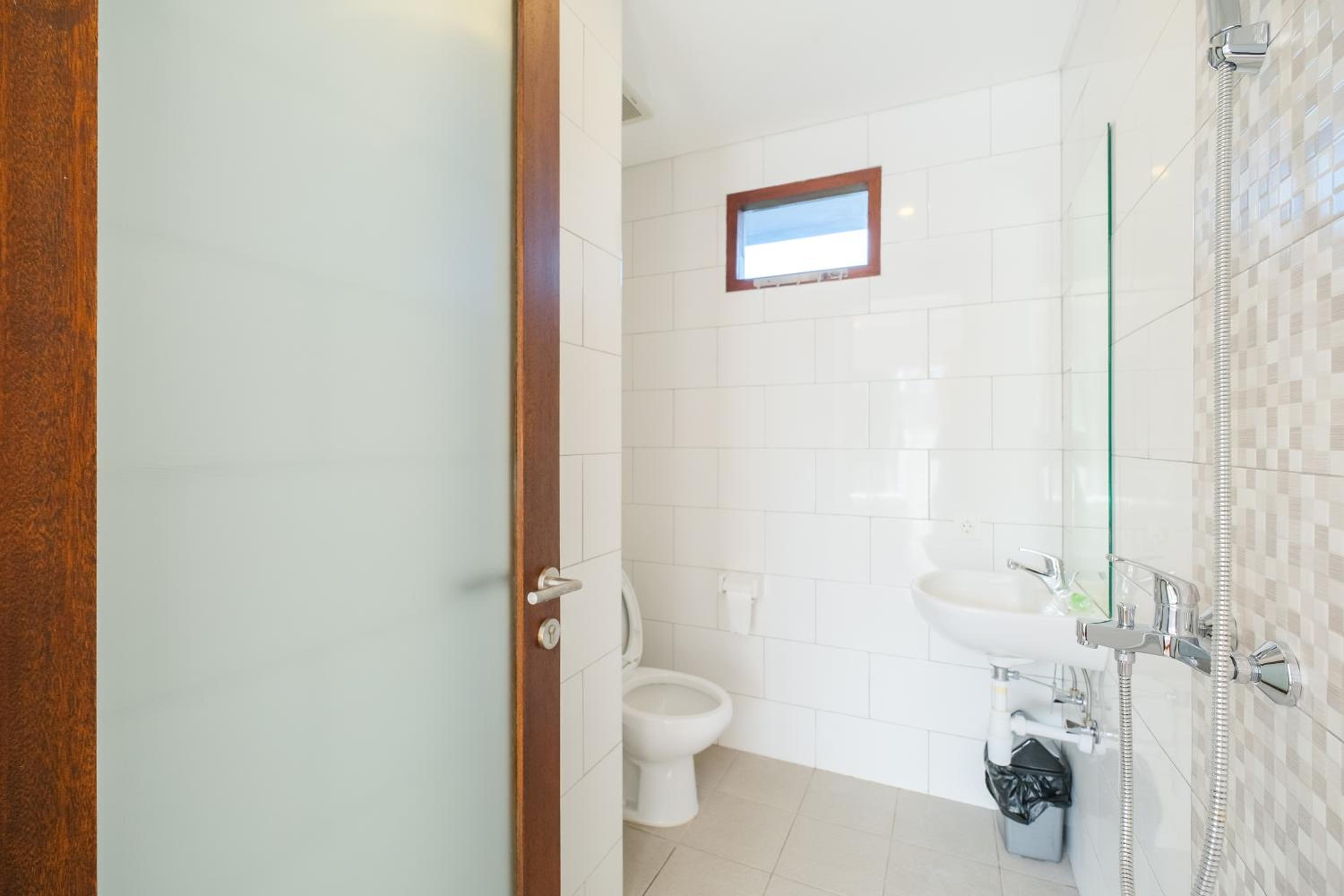 Standard Double Room - Photo 7