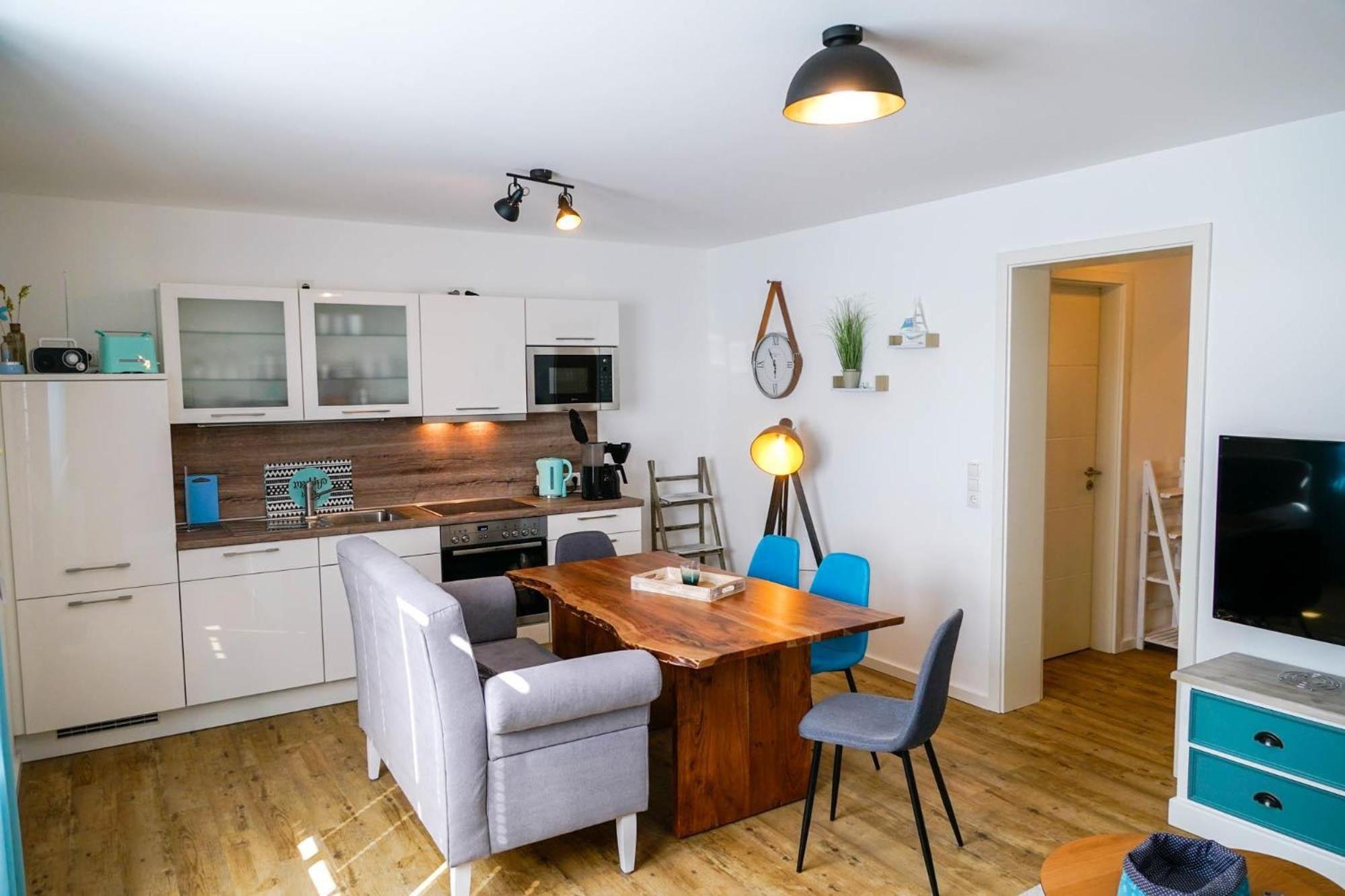 Two-Bedroom Apartment with Shower  photo 2