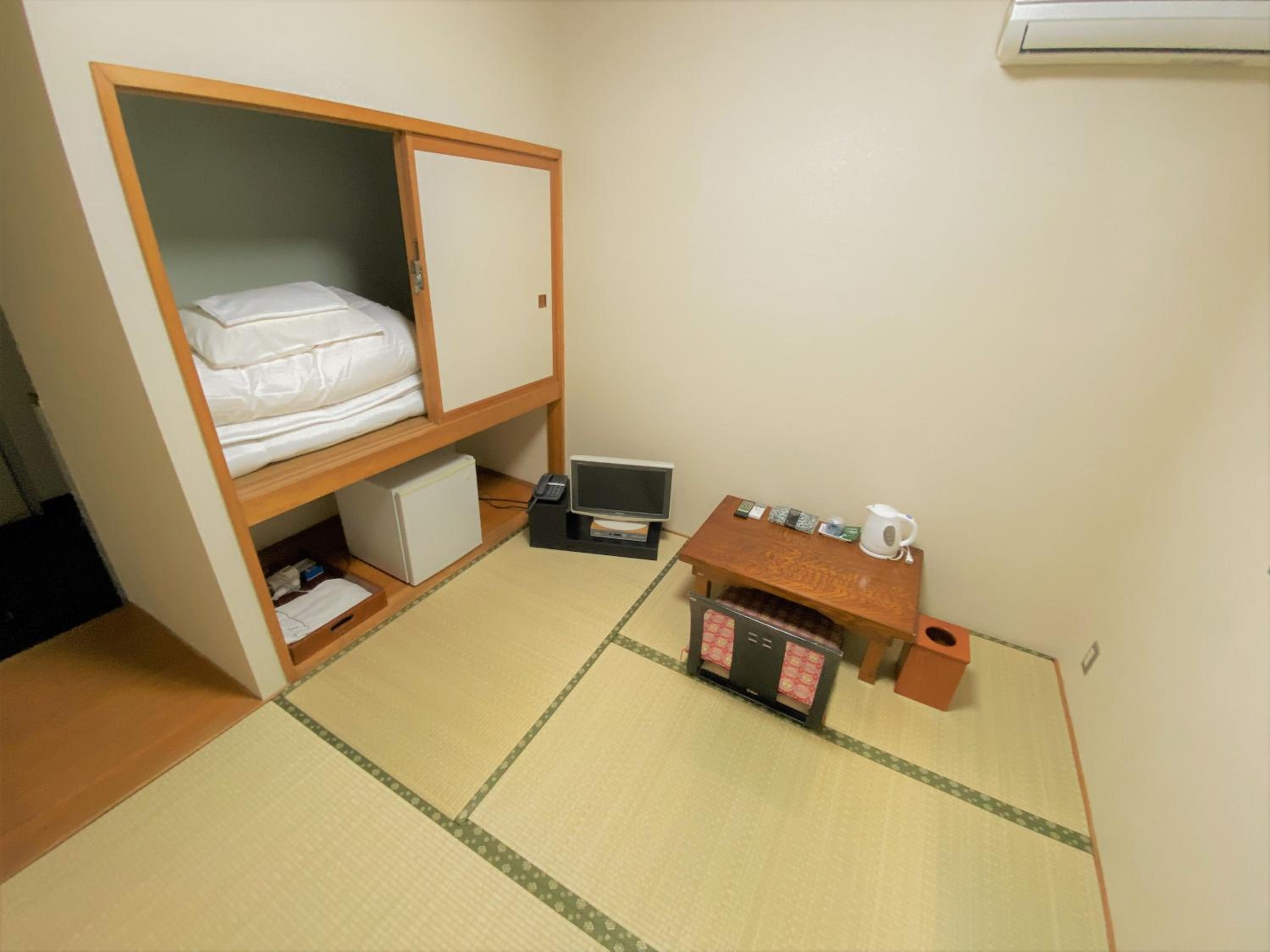 Japanese-Style Room