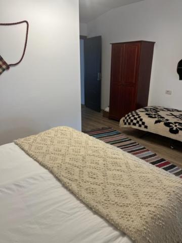 Double Room with Balcony (2 Adults + 1 Child) photo 3
