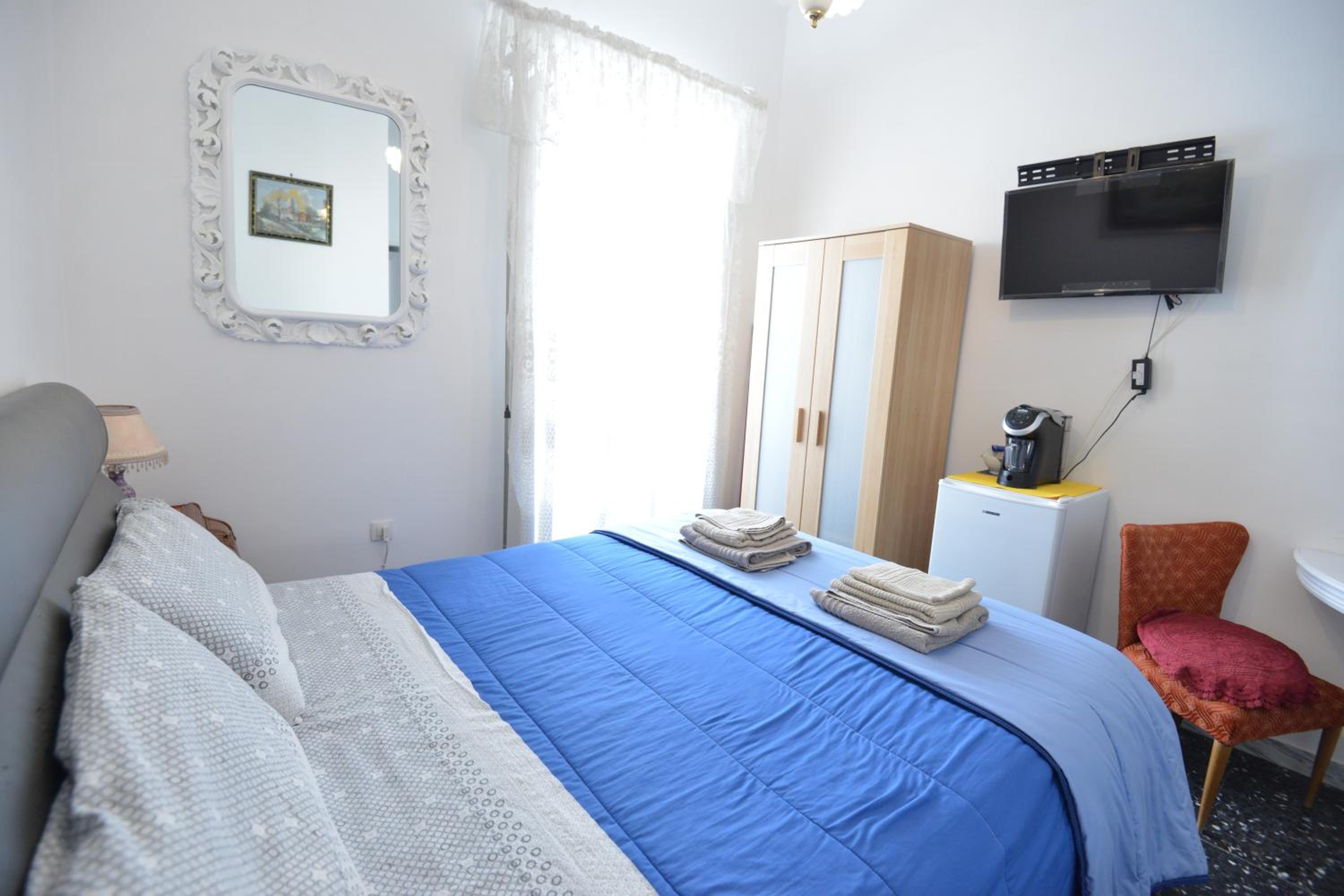 Double Room - Photo 4
