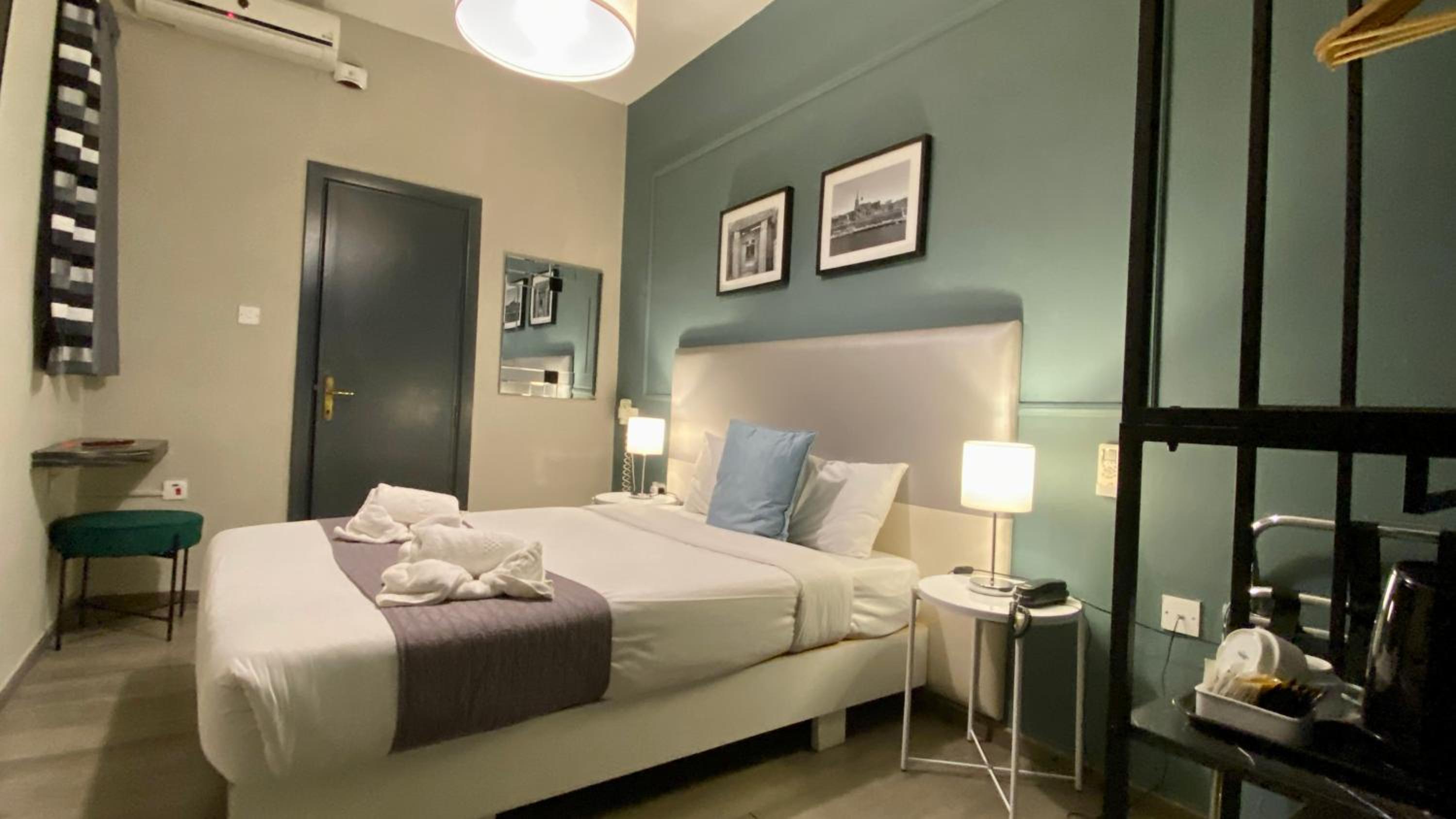 Small Economy Double Room - Photo 9