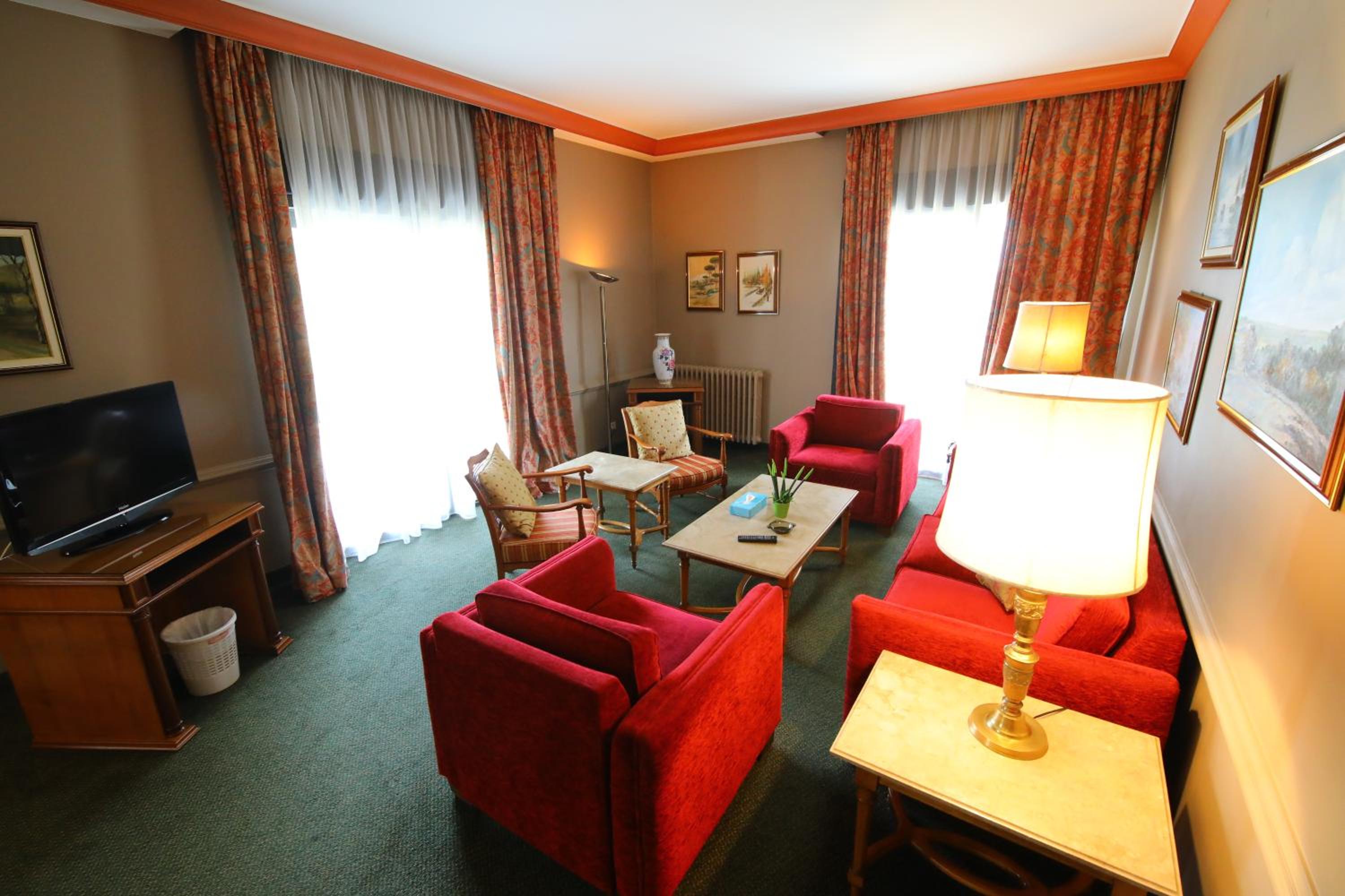 One-Bedroom Suite