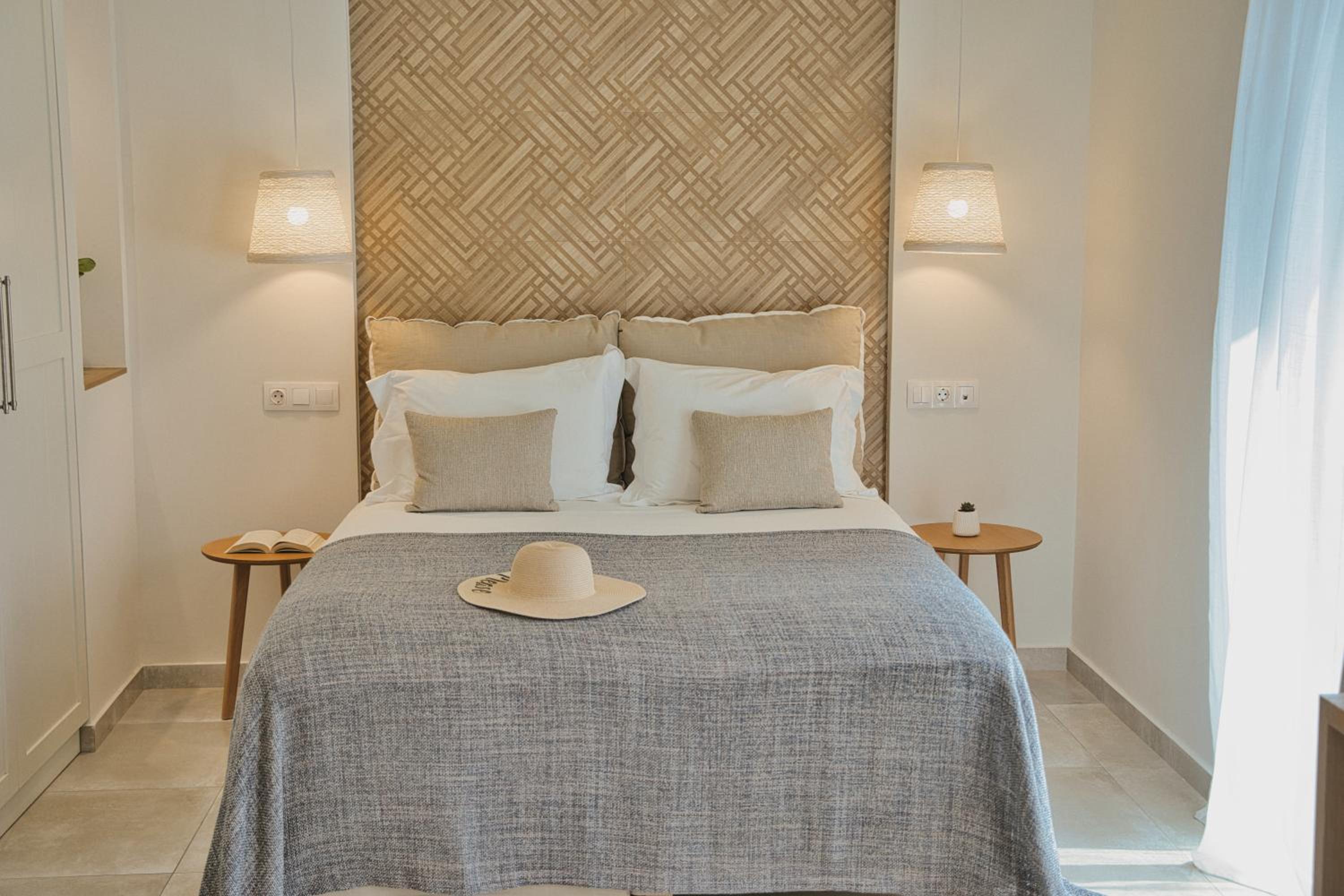 Suite with Garden View - Photo 6