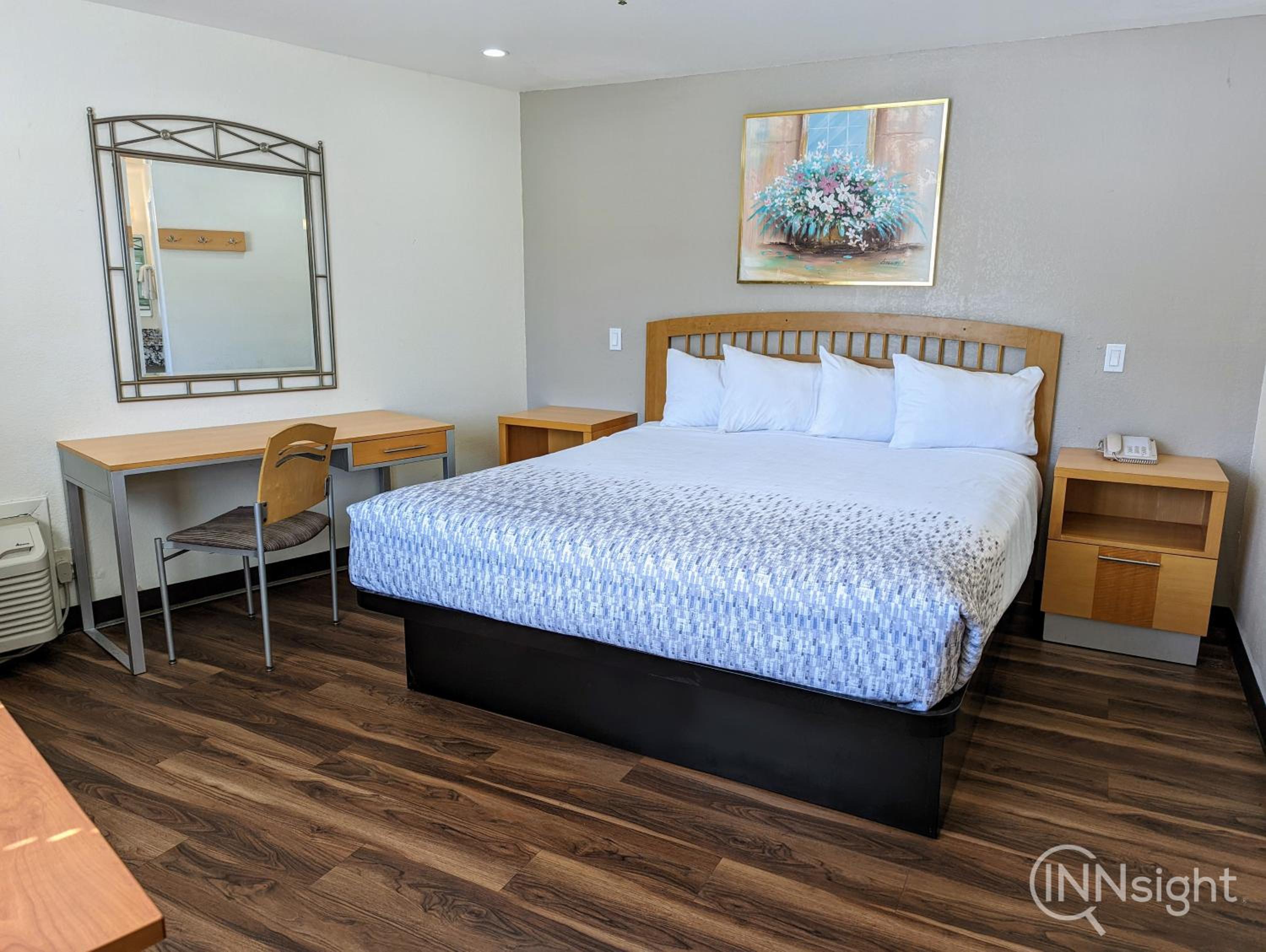 Deluxe King Room photo 3