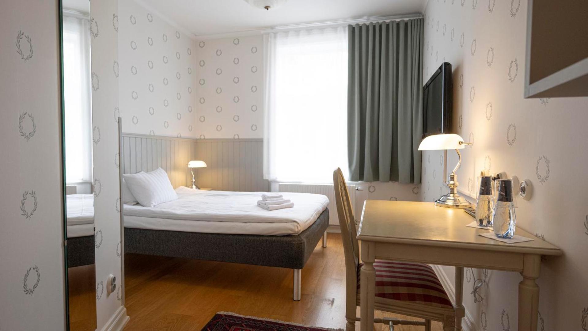 Large Economy Single Room