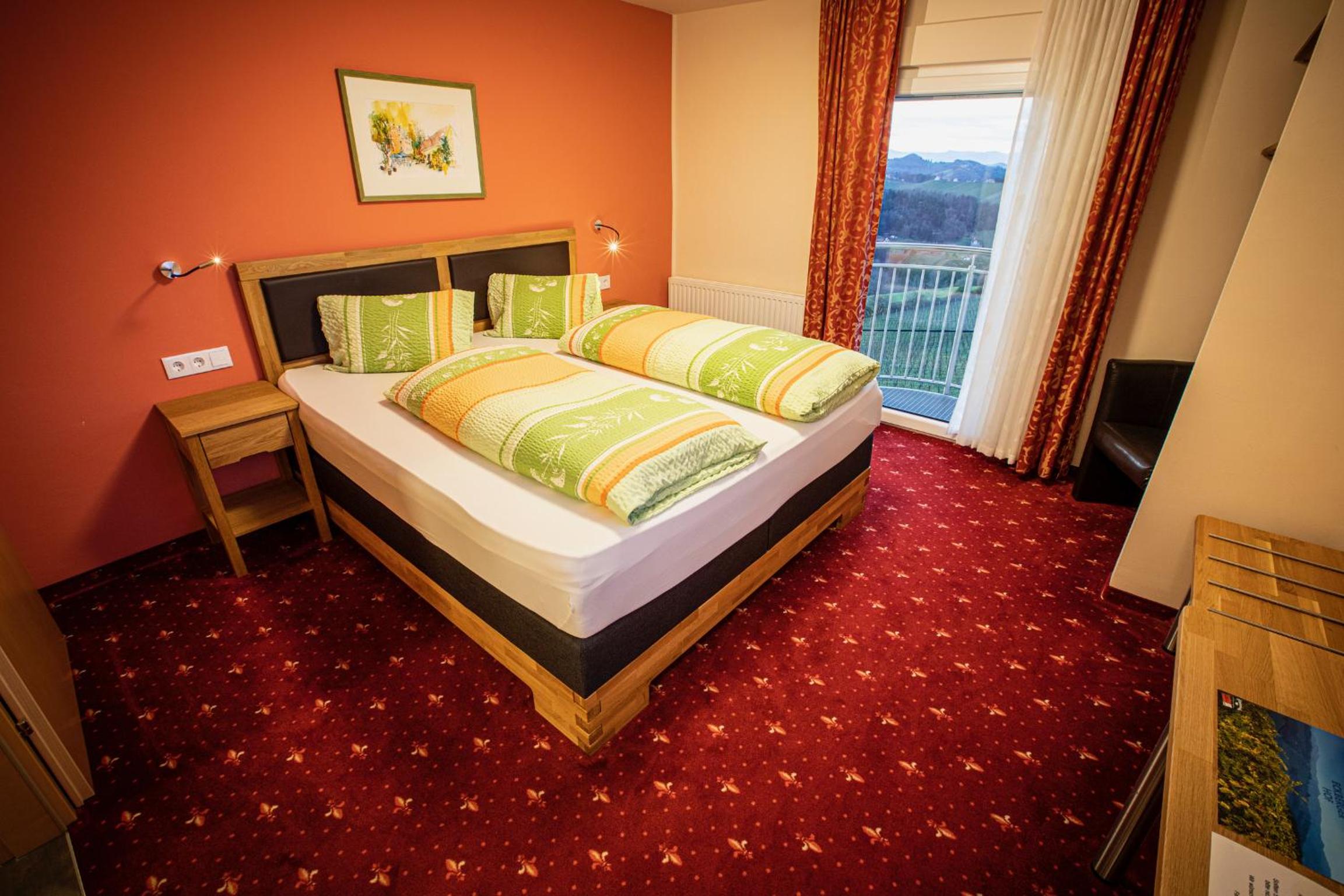 Deluxe Double Room - Photo 10