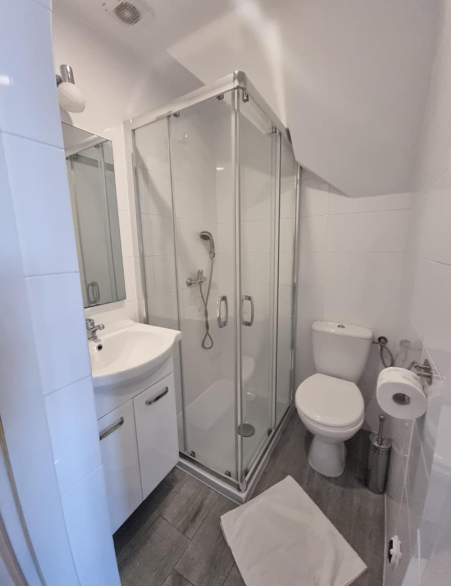 Quadruple Room with Bathroom photo 3