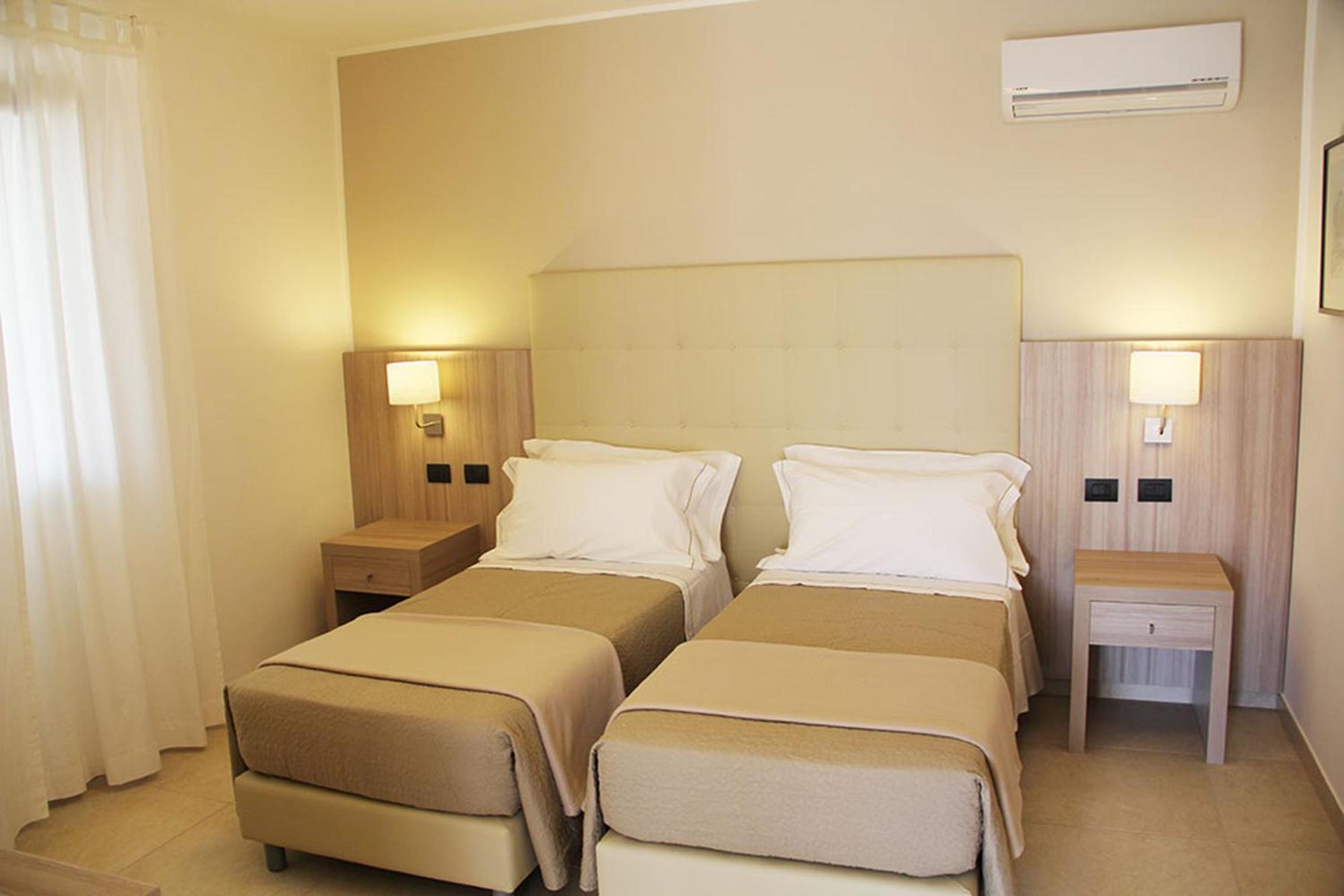 Deluxe Double or Twin Room with Garden View