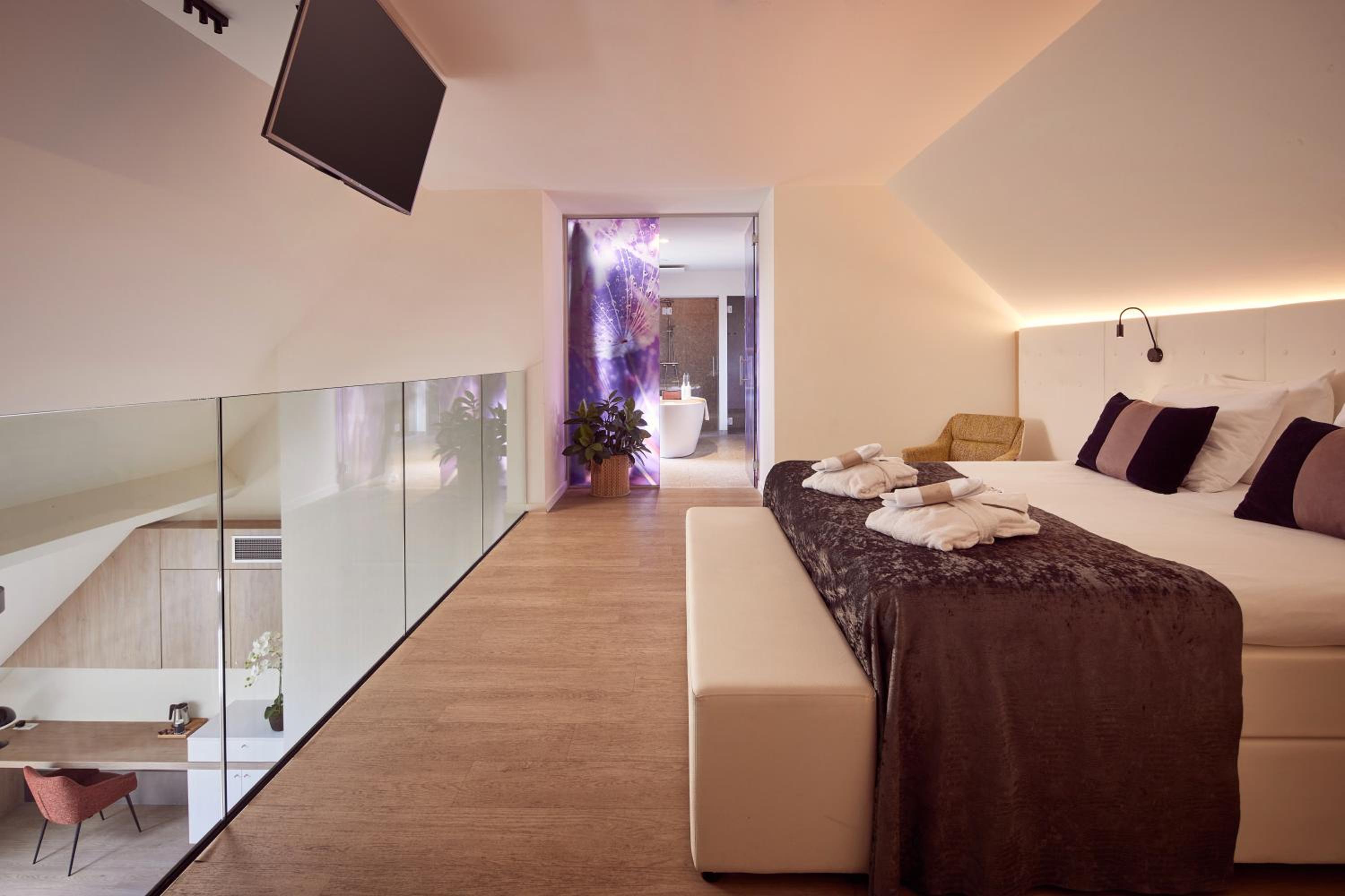 Duplex Suite - Photo 7