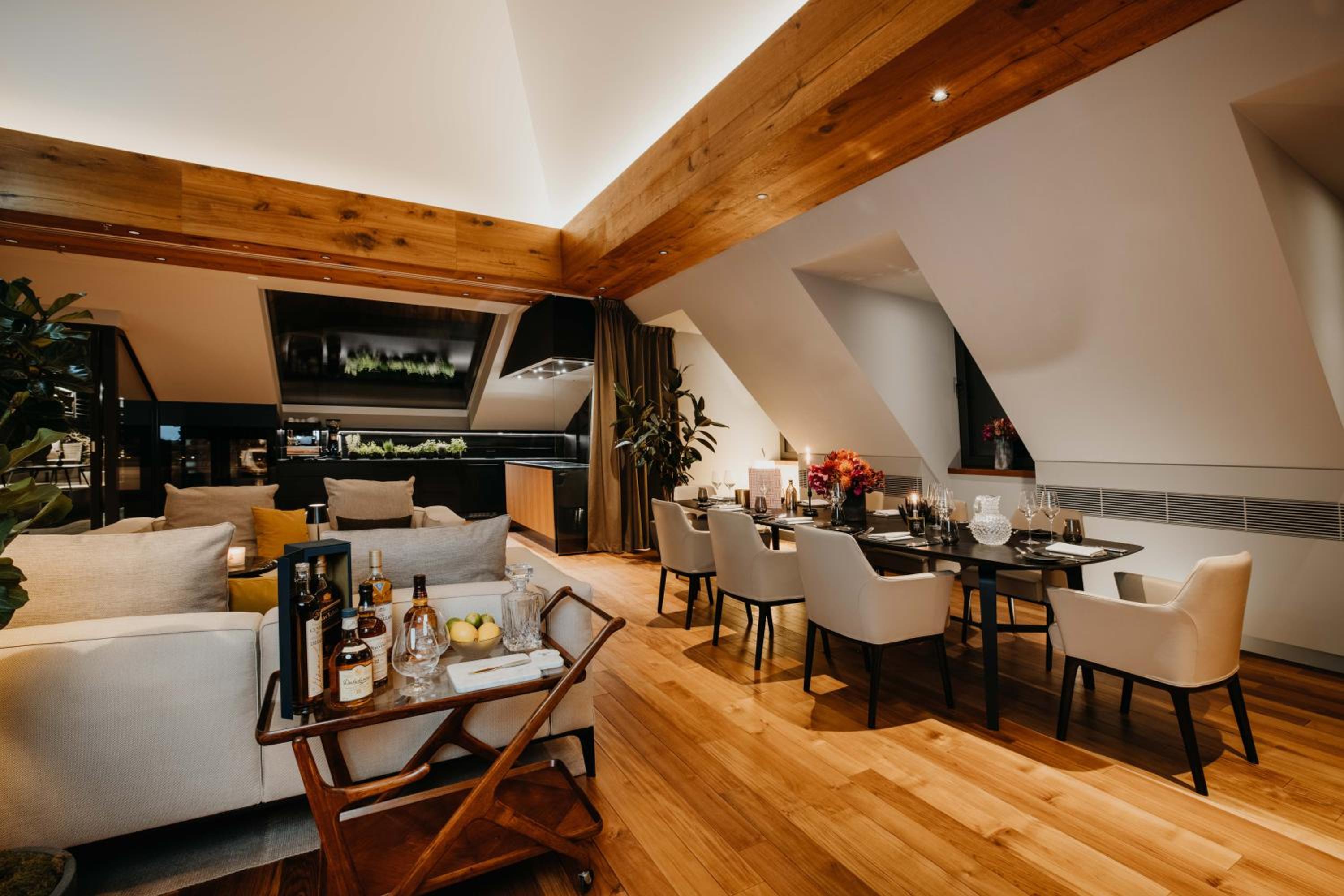 DO & CO Hotel München - Photo 36