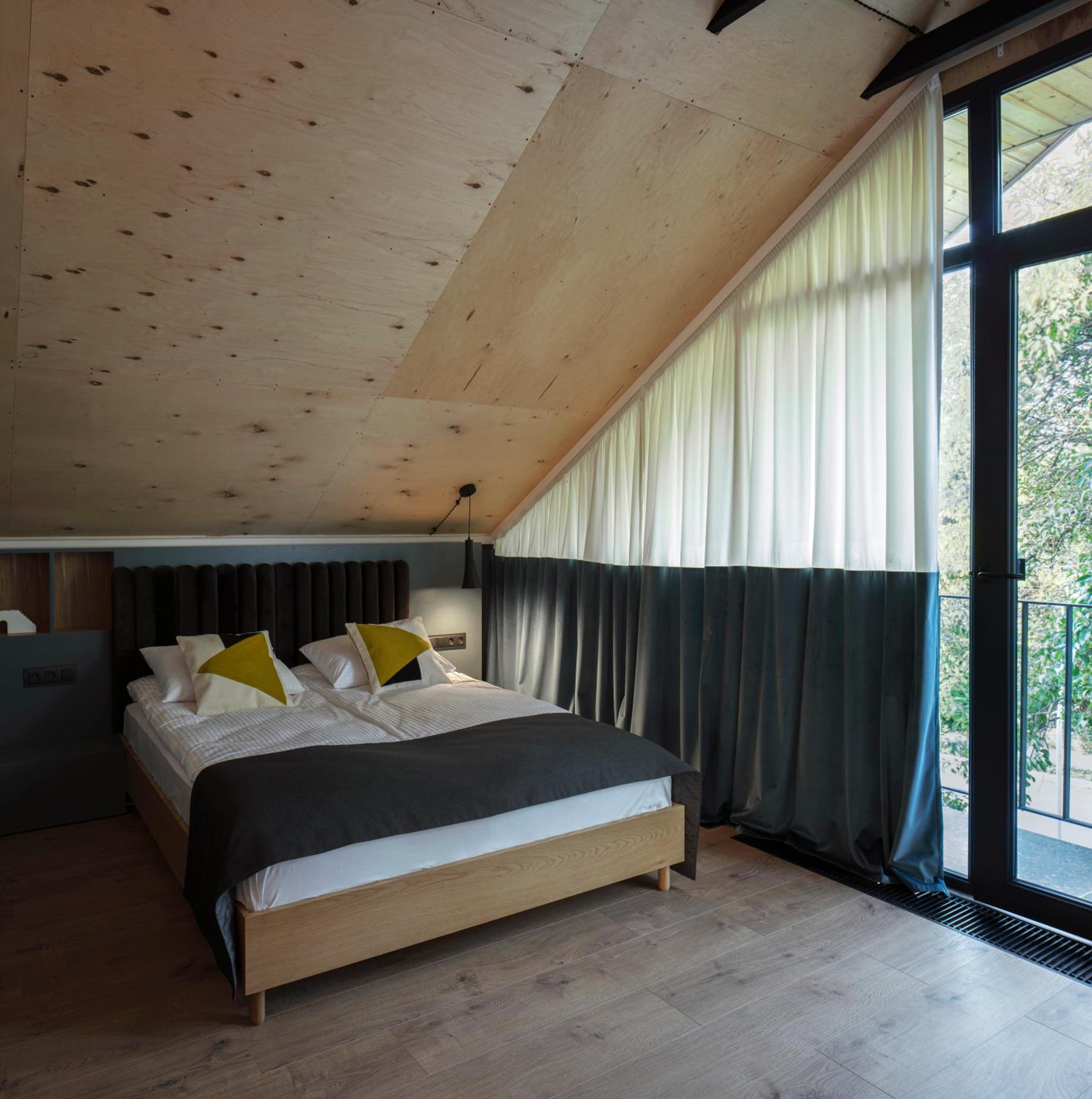 Deluxe Double Room with Balcony photo 1