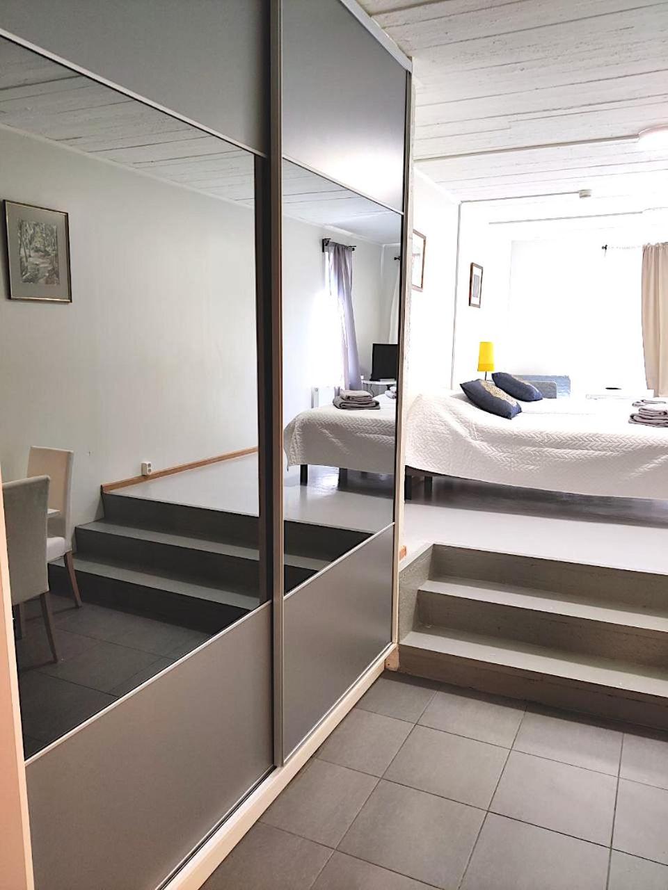 Deluxe Double Room - Photo 9