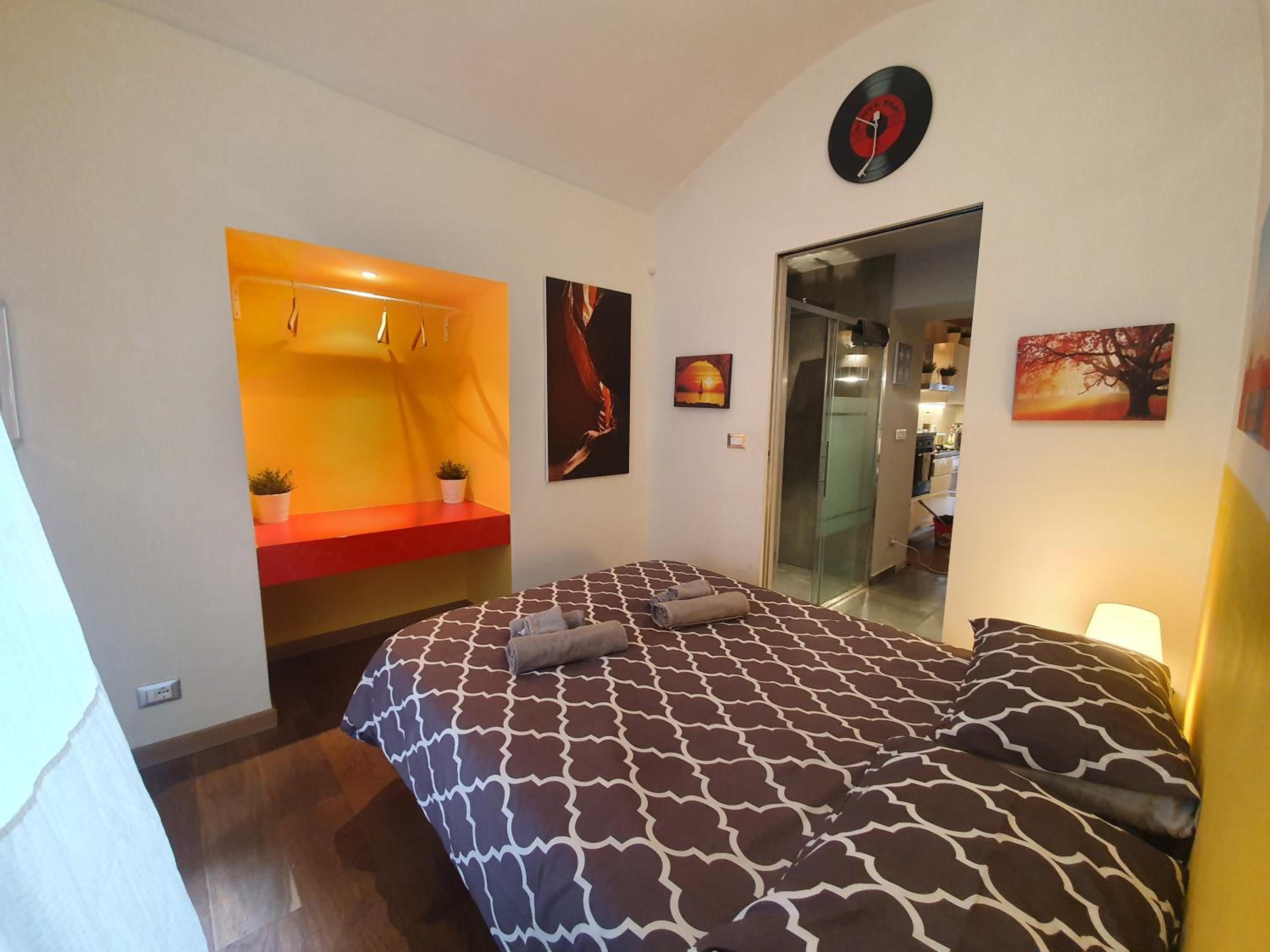 Two-Bedroom Apartment - Photo 2