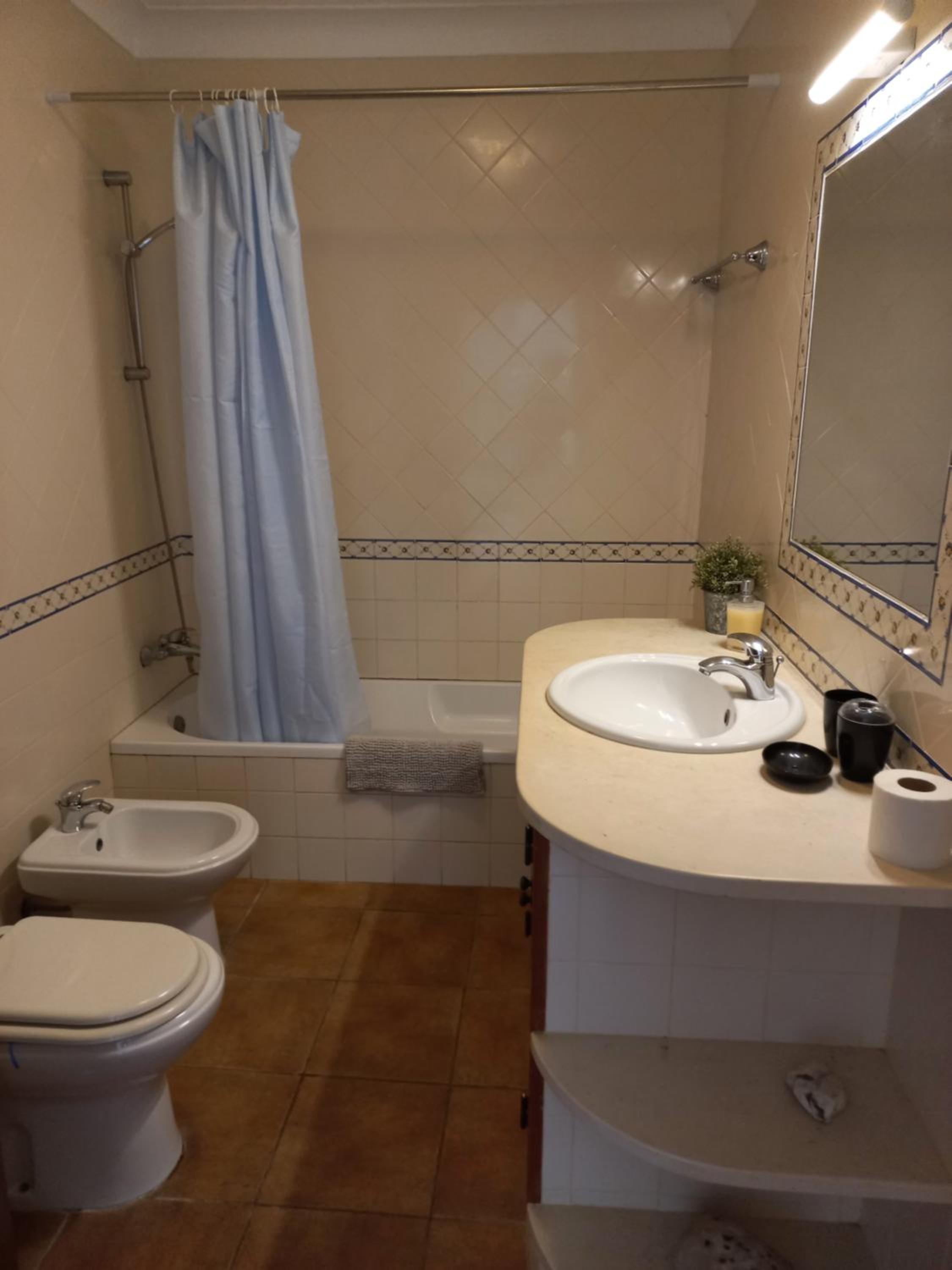 Apartment photo 2