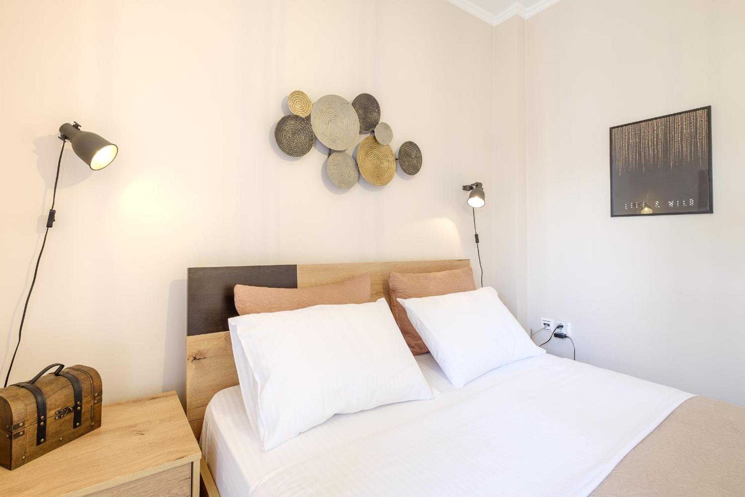 One-Bedroom Apartment - Photo 23