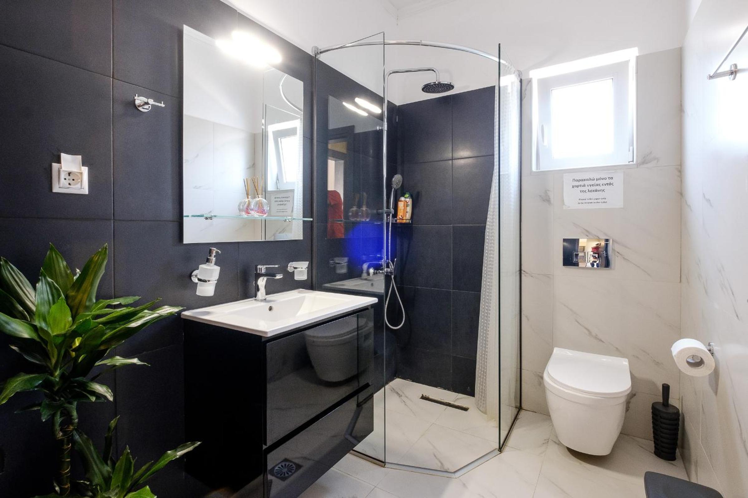 One-Bedroom Apartment - Photo 11