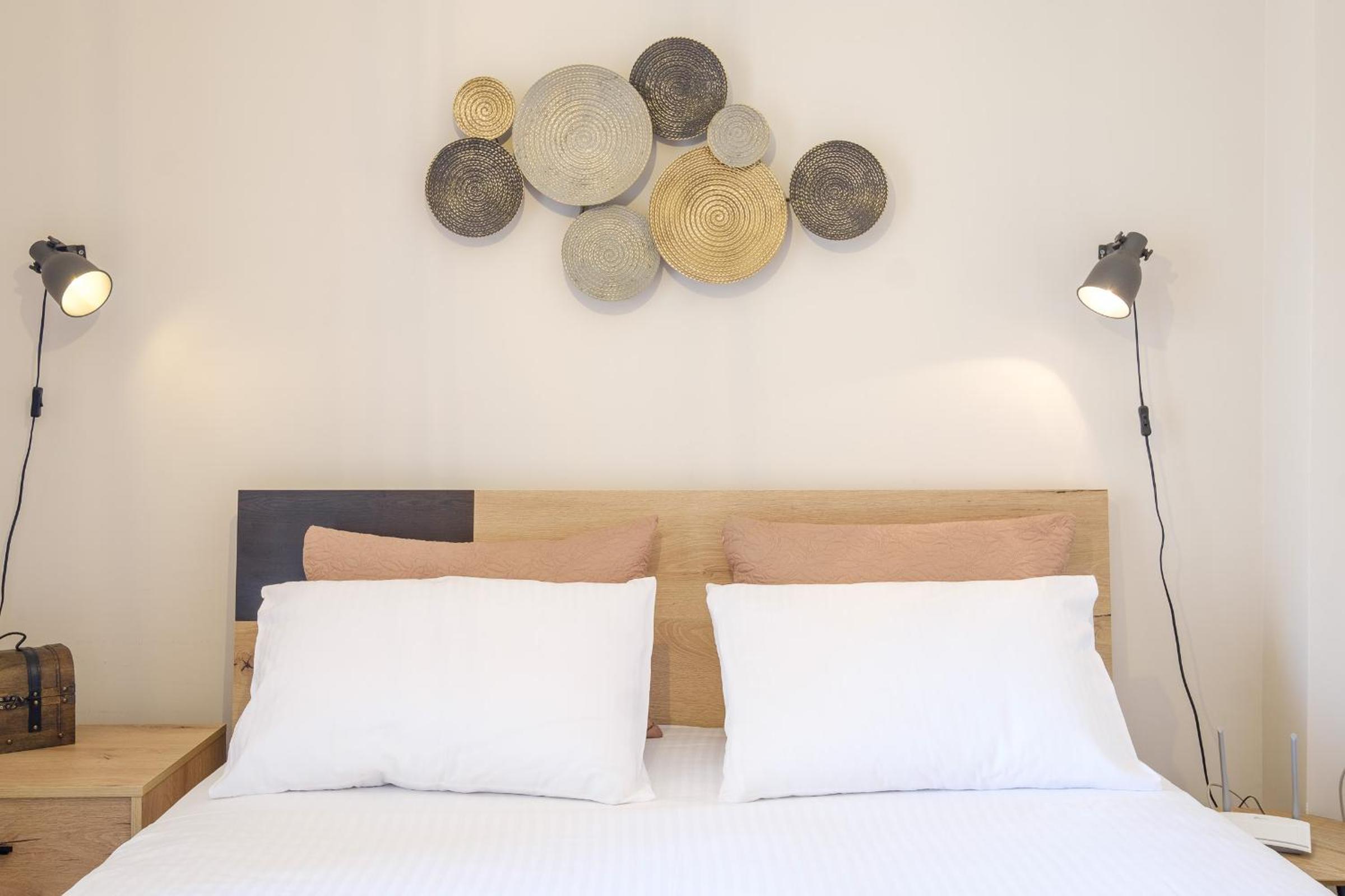 One-Bedroom Apartment - Photo 31