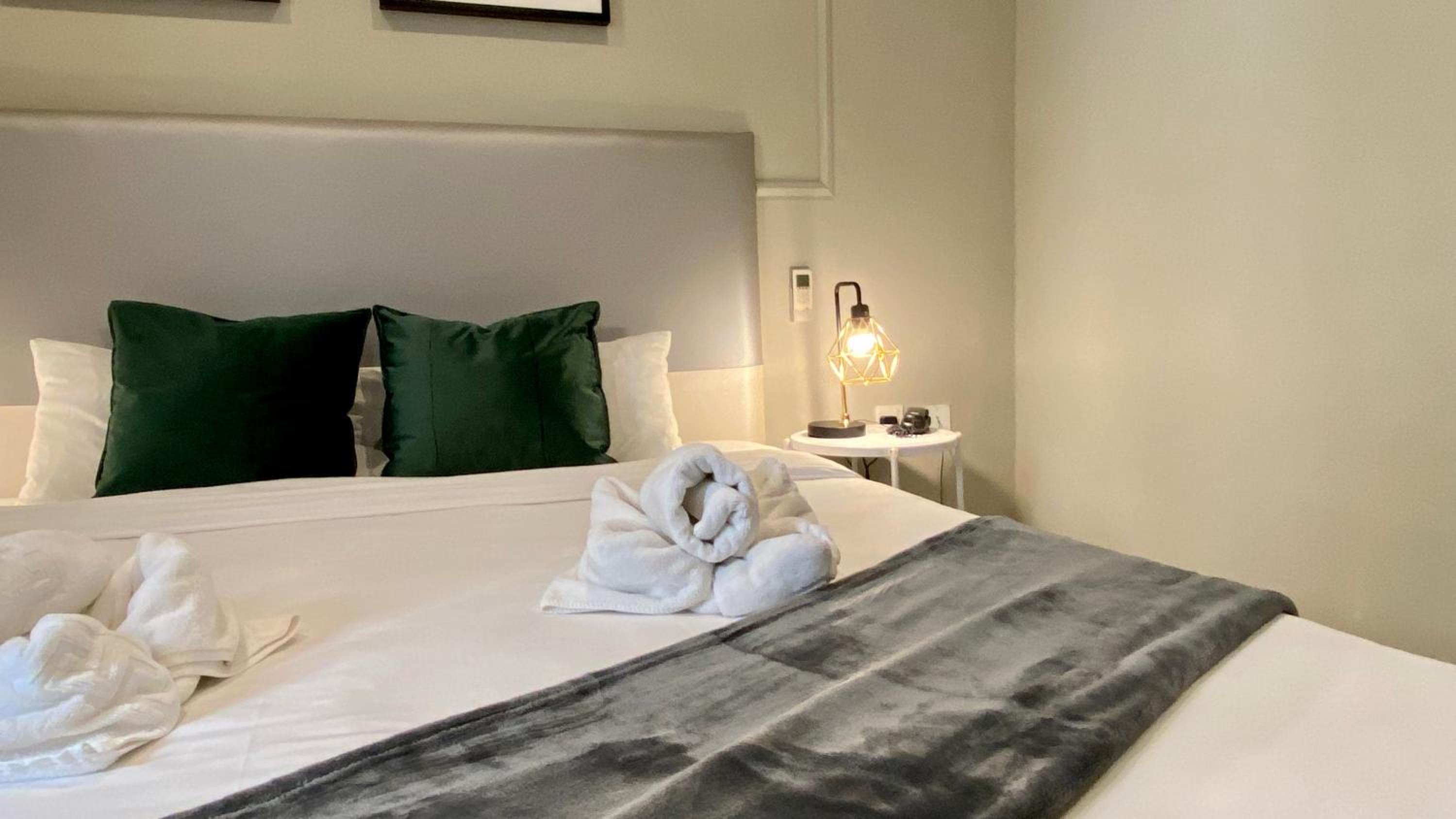 Standard Double or Twin Room - Photo 6