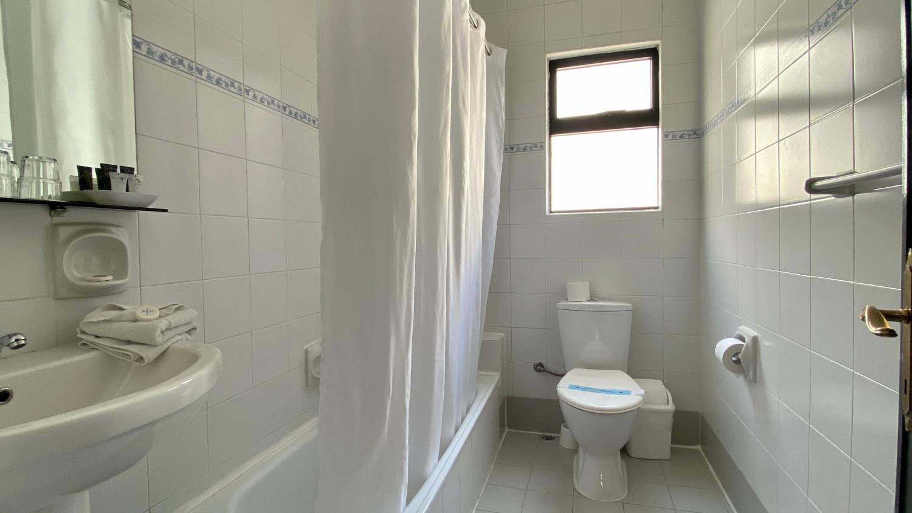 Triple Room - Photo 12