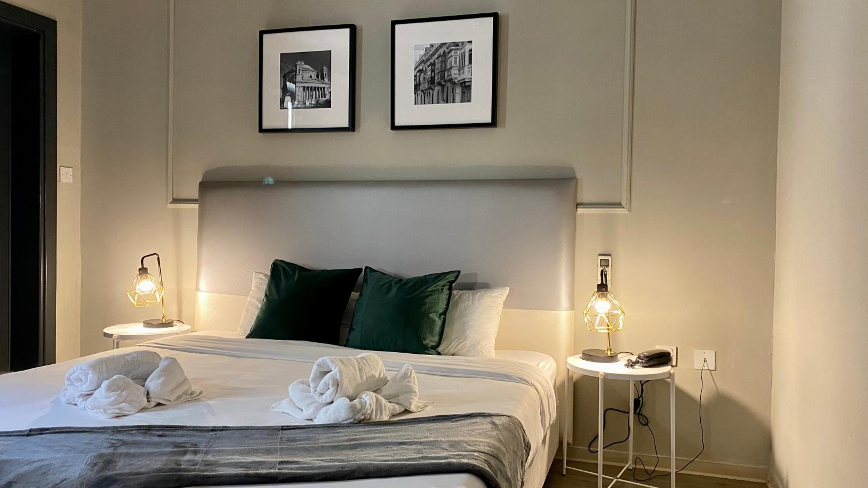 Standard Double or Twin Room - Photo 1