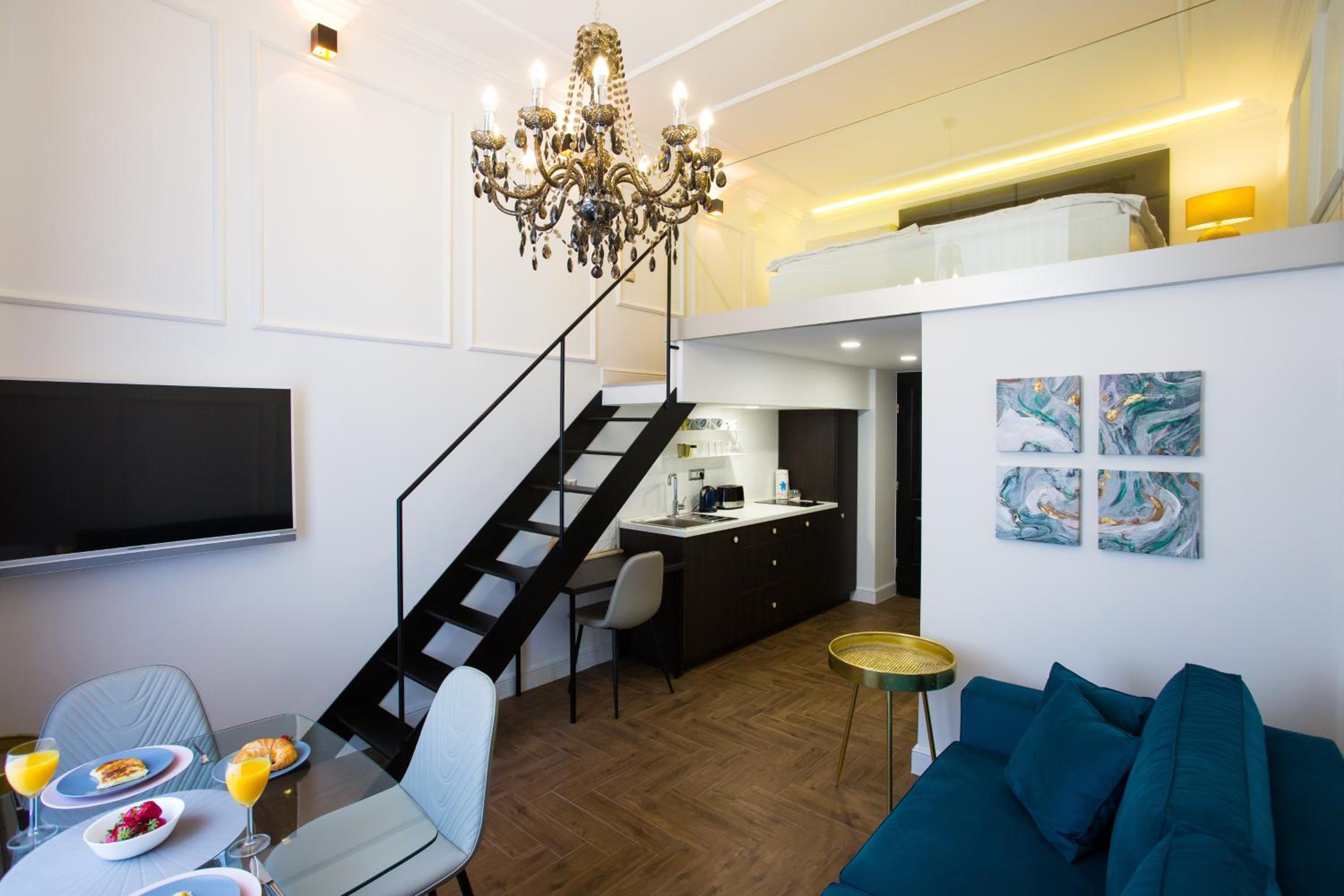 Studio Apartment