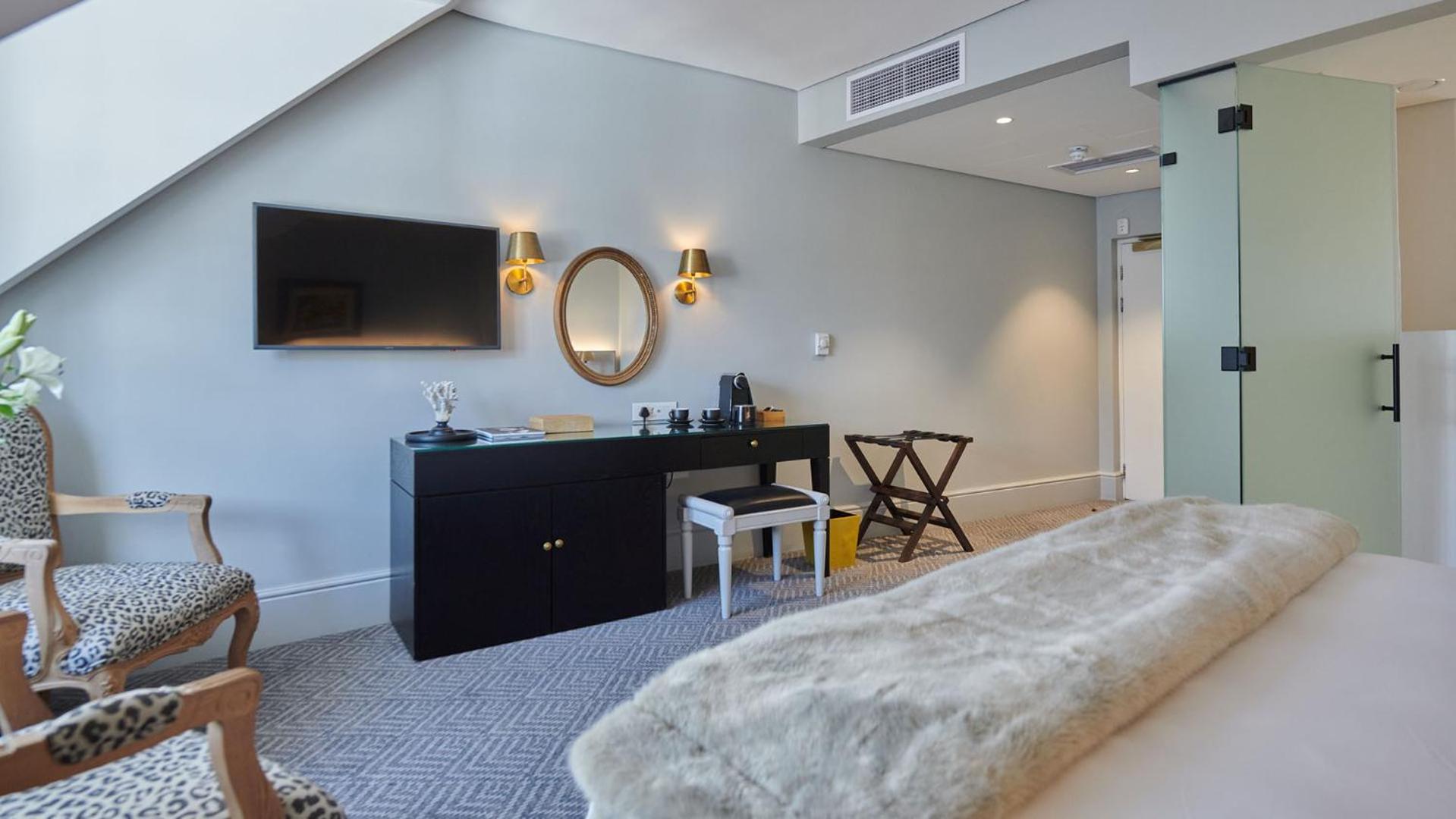 Loft Room - Photo 9