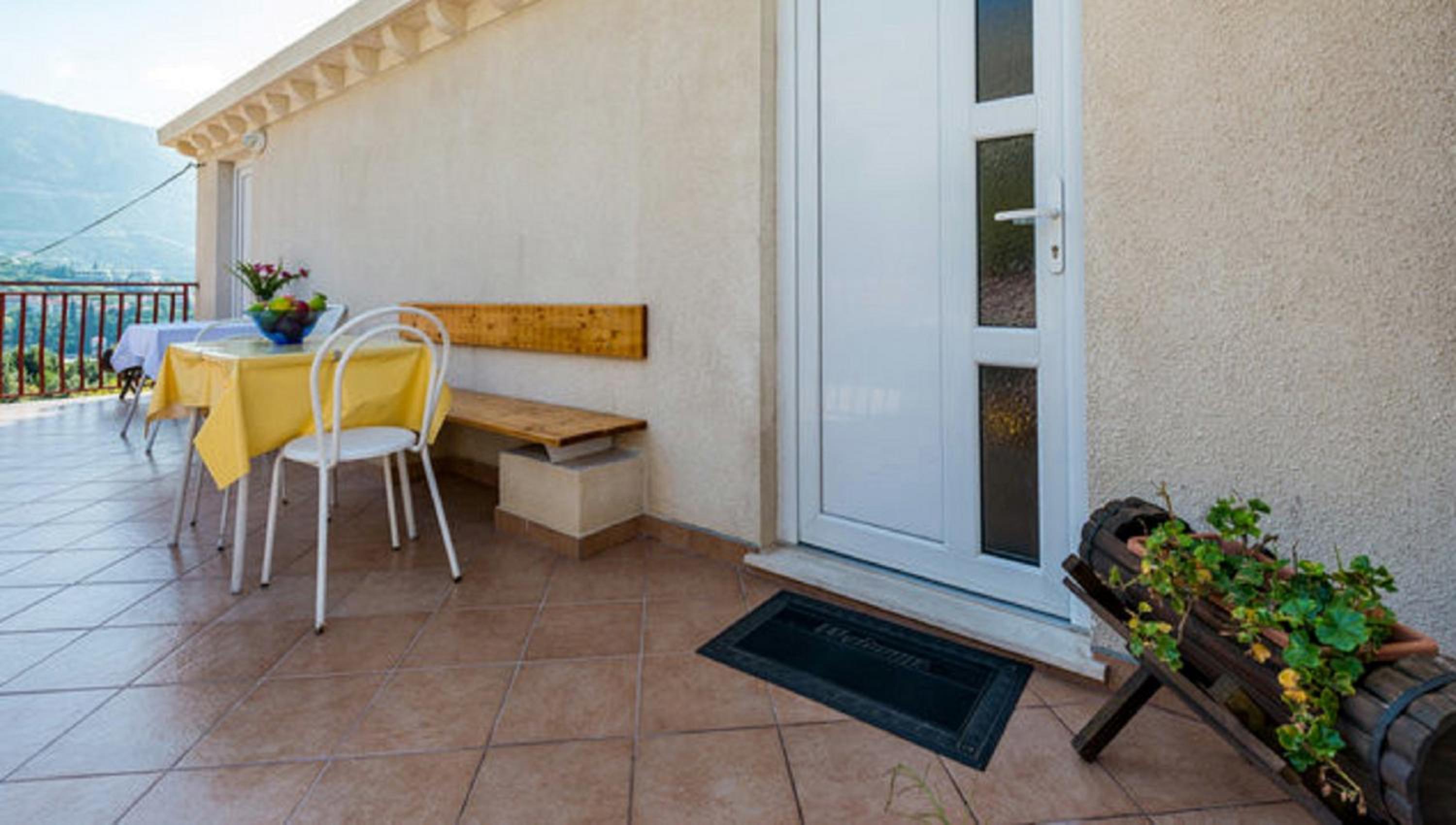 One-Bedroom Apartment with Sea View photo 2