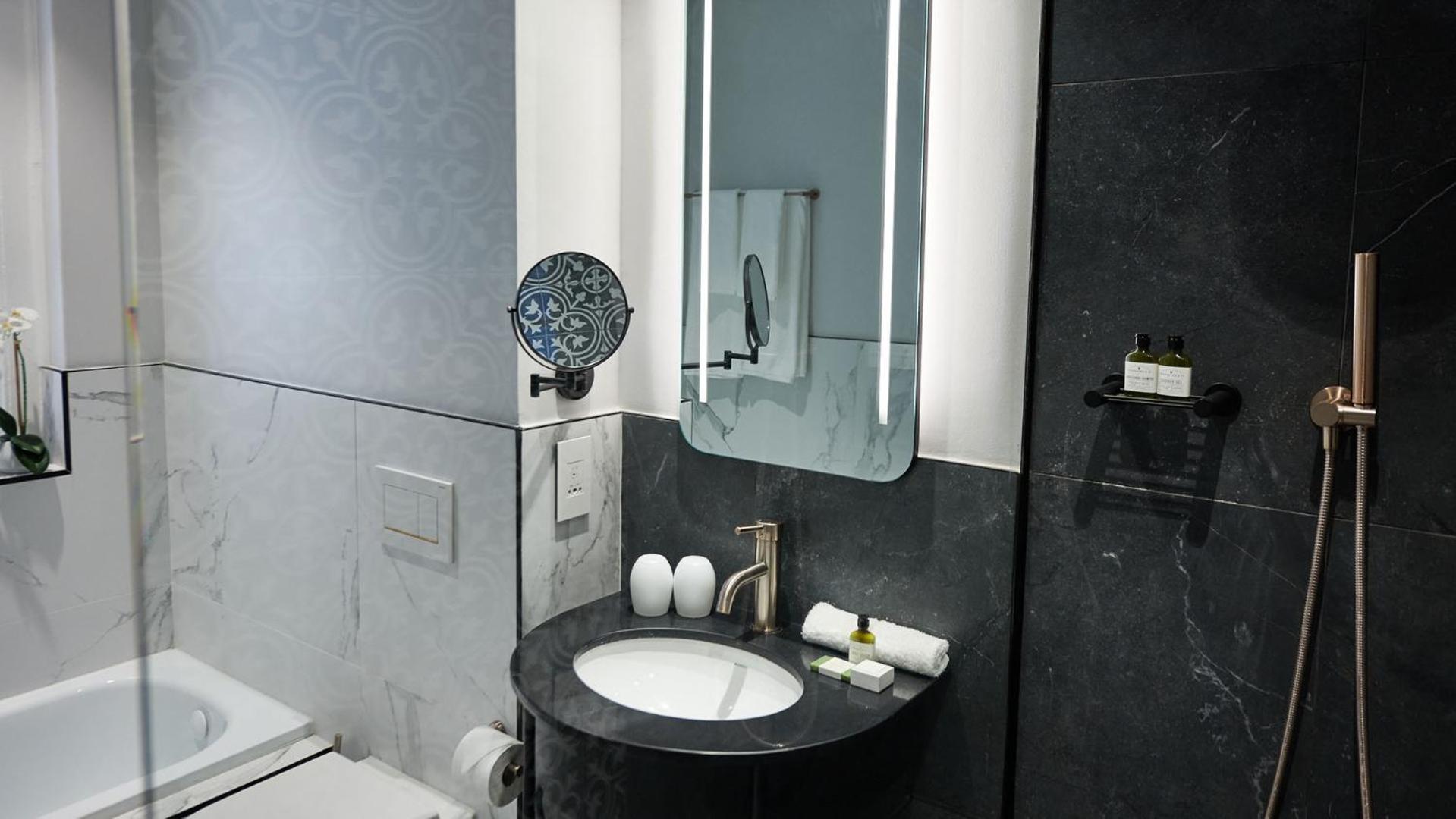 Junior Suite - Photo 5