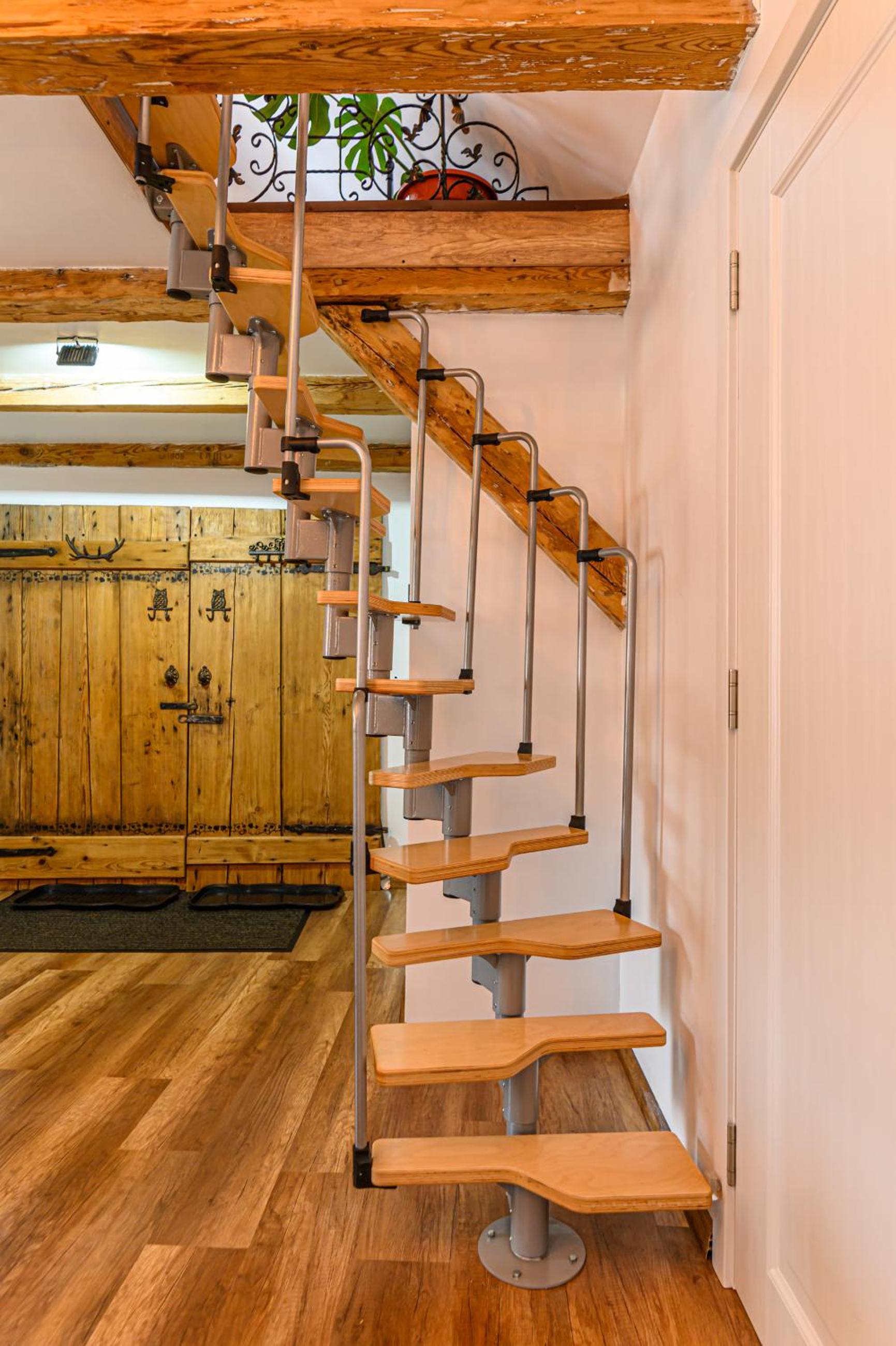 Three-Bedroom Apartment - Photo 26
