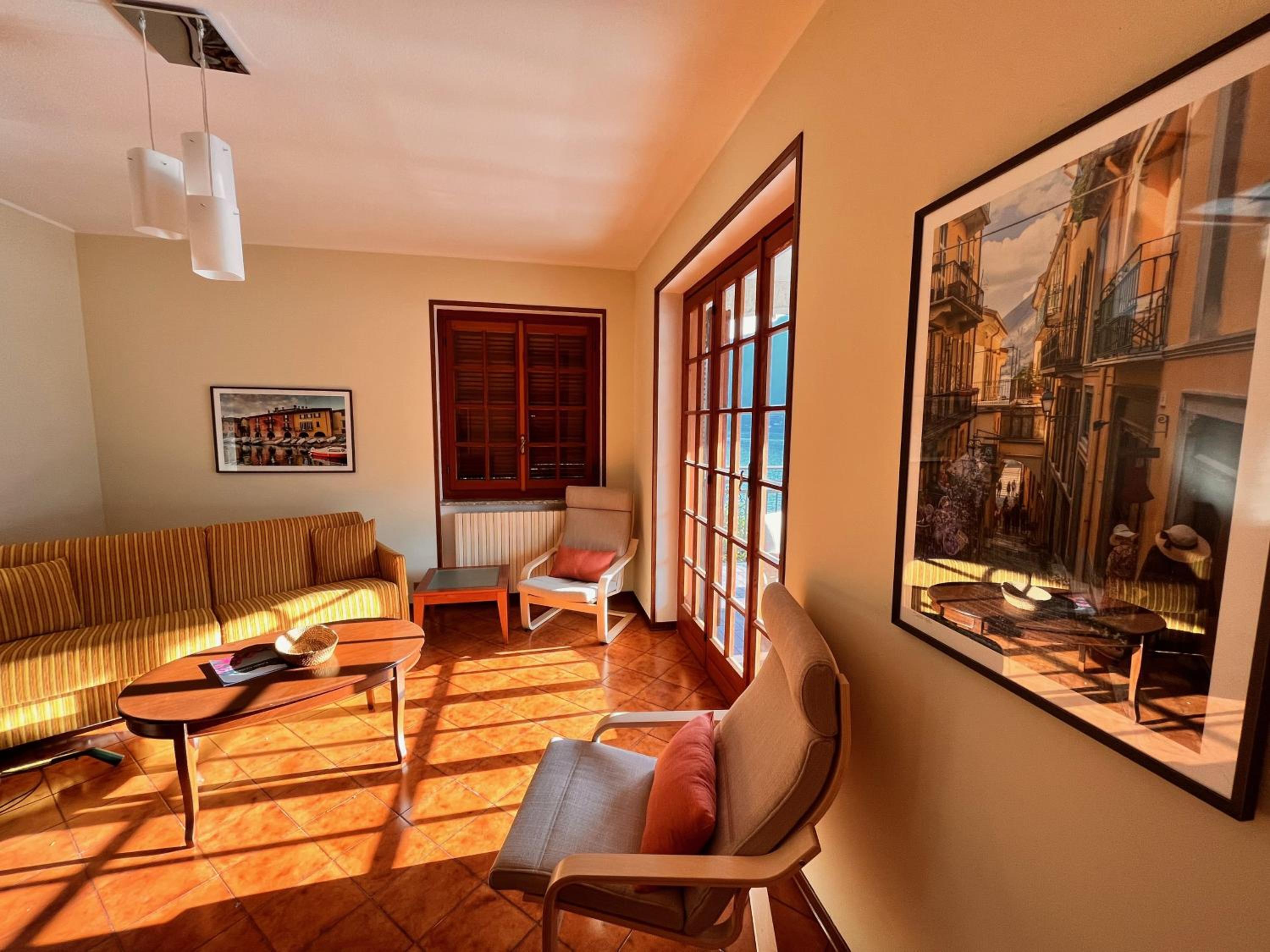 Three-Bedroom Apartment photo 1