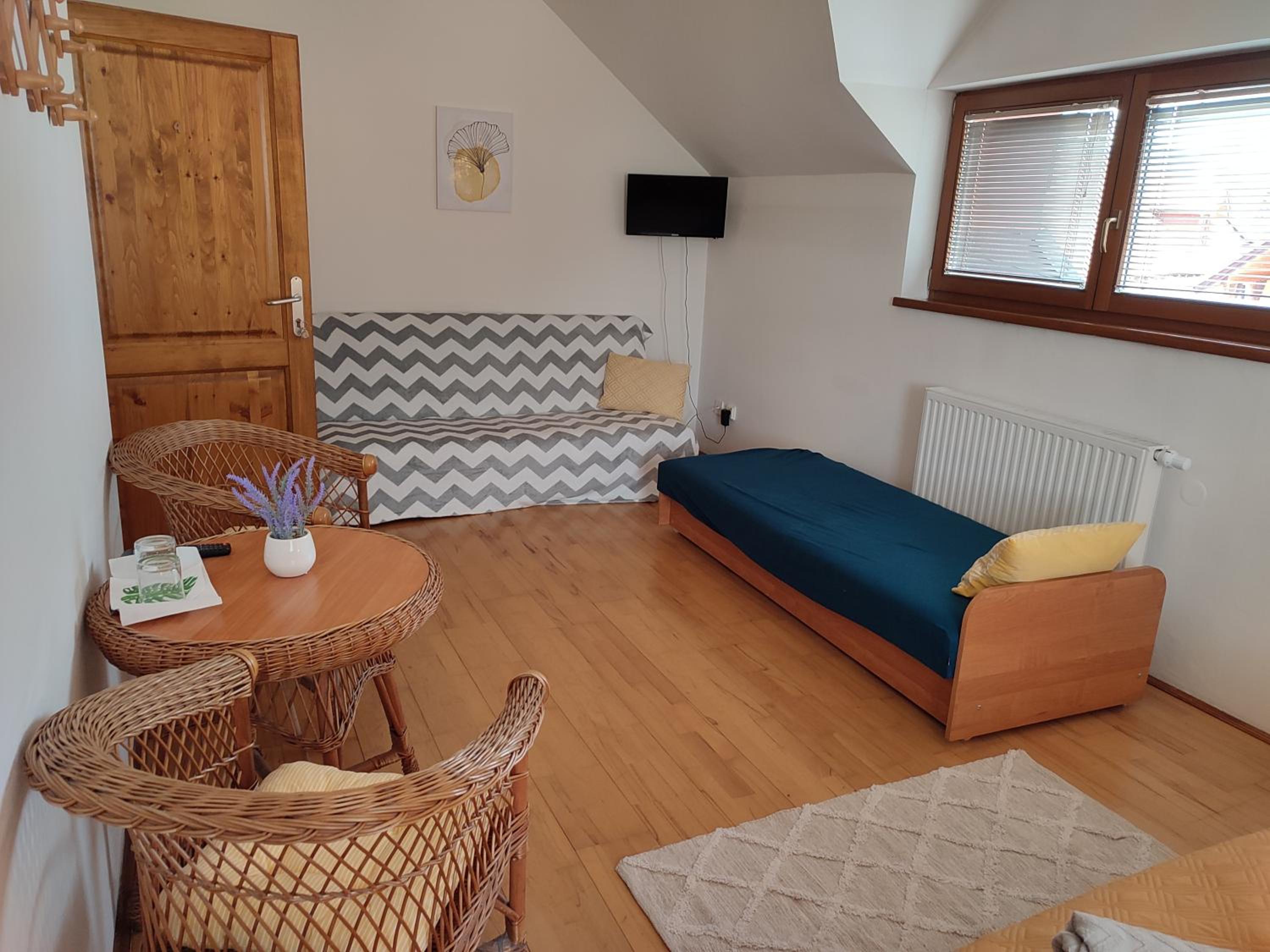 Standard Triple Room - Photo 2