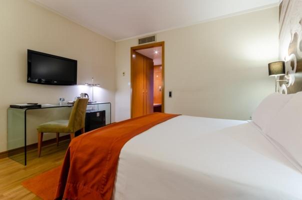 Budget Double Room - Photo 3