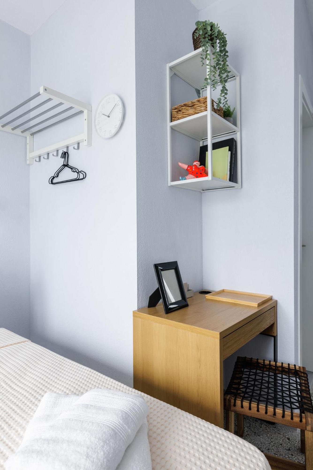 Double Room with Balcony - Photo 10
