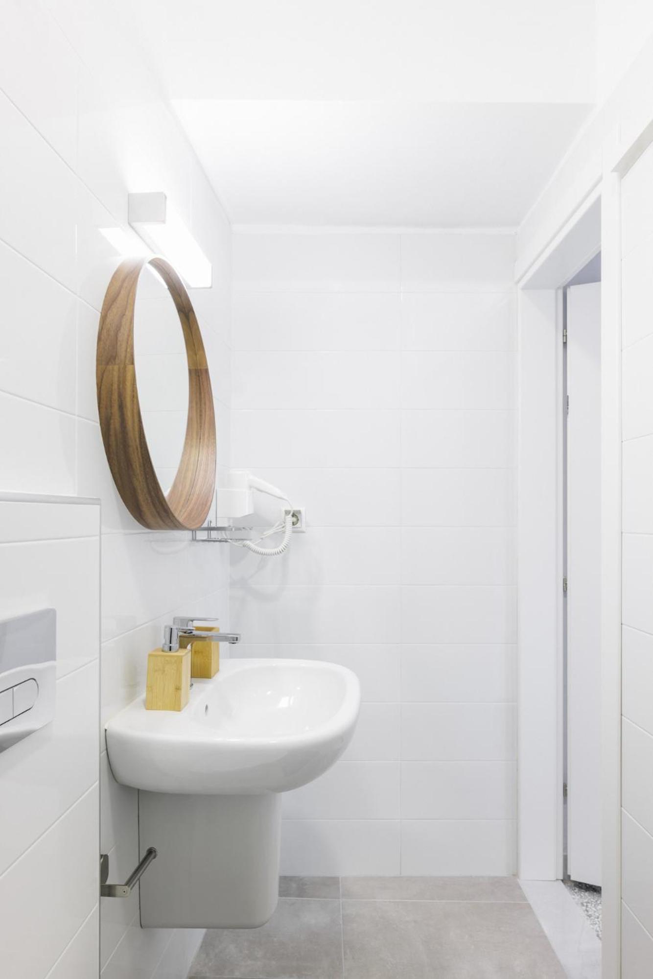 Budget Single Room photo 3