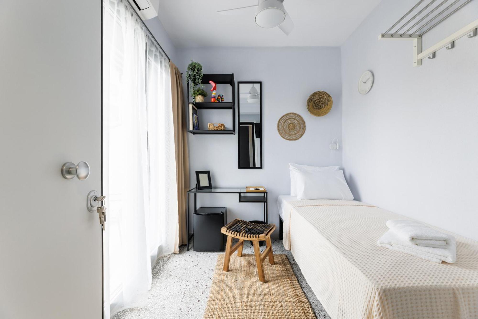 Single Room with Balcony photo 2