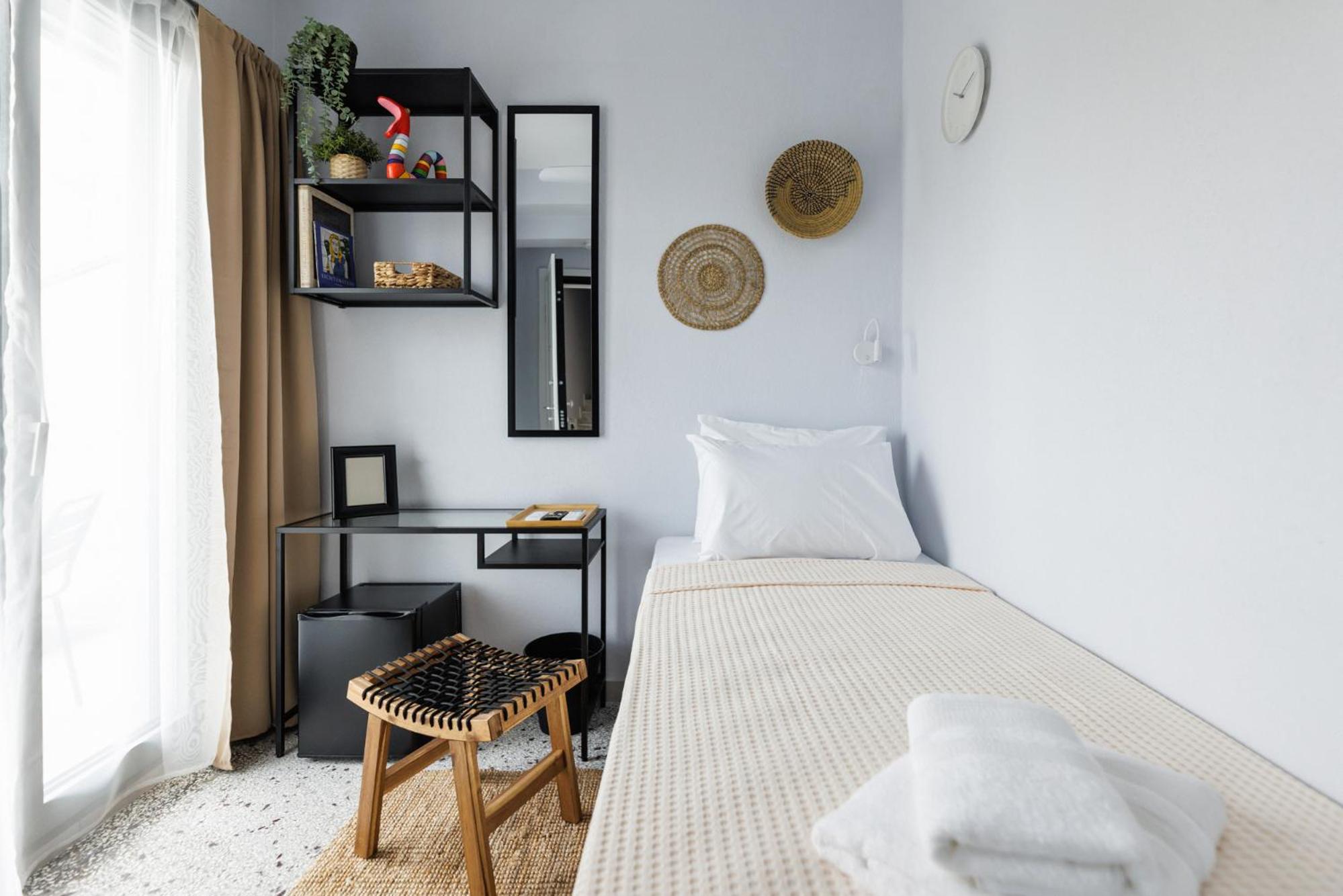 Single Room with Balcony photo 3