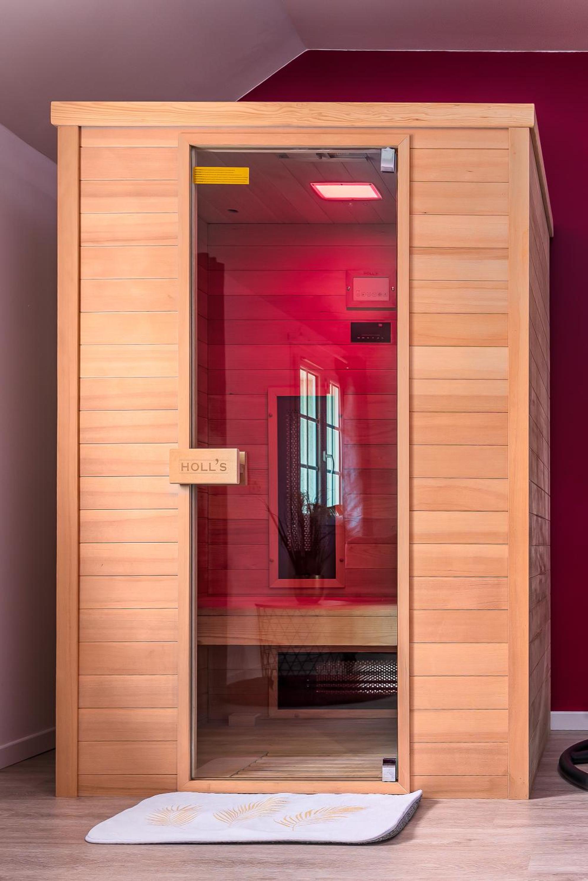 Junior Suite with Sauna - Photo 3