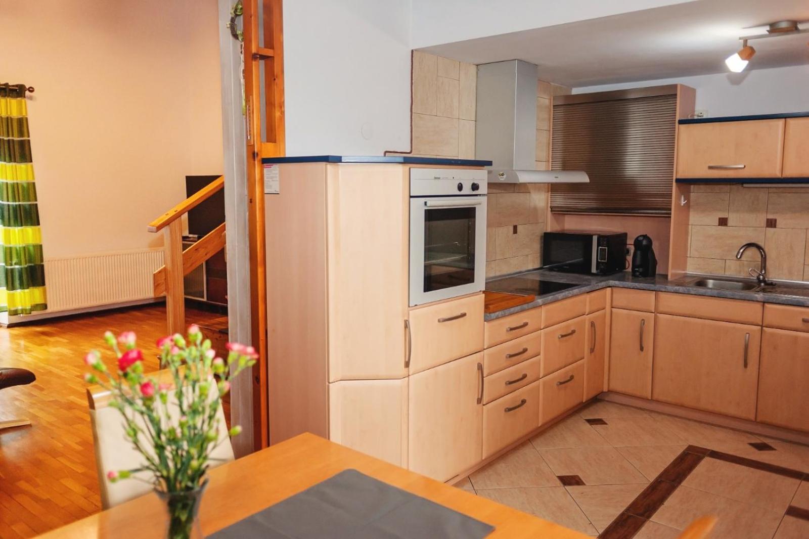 Villa photo 2