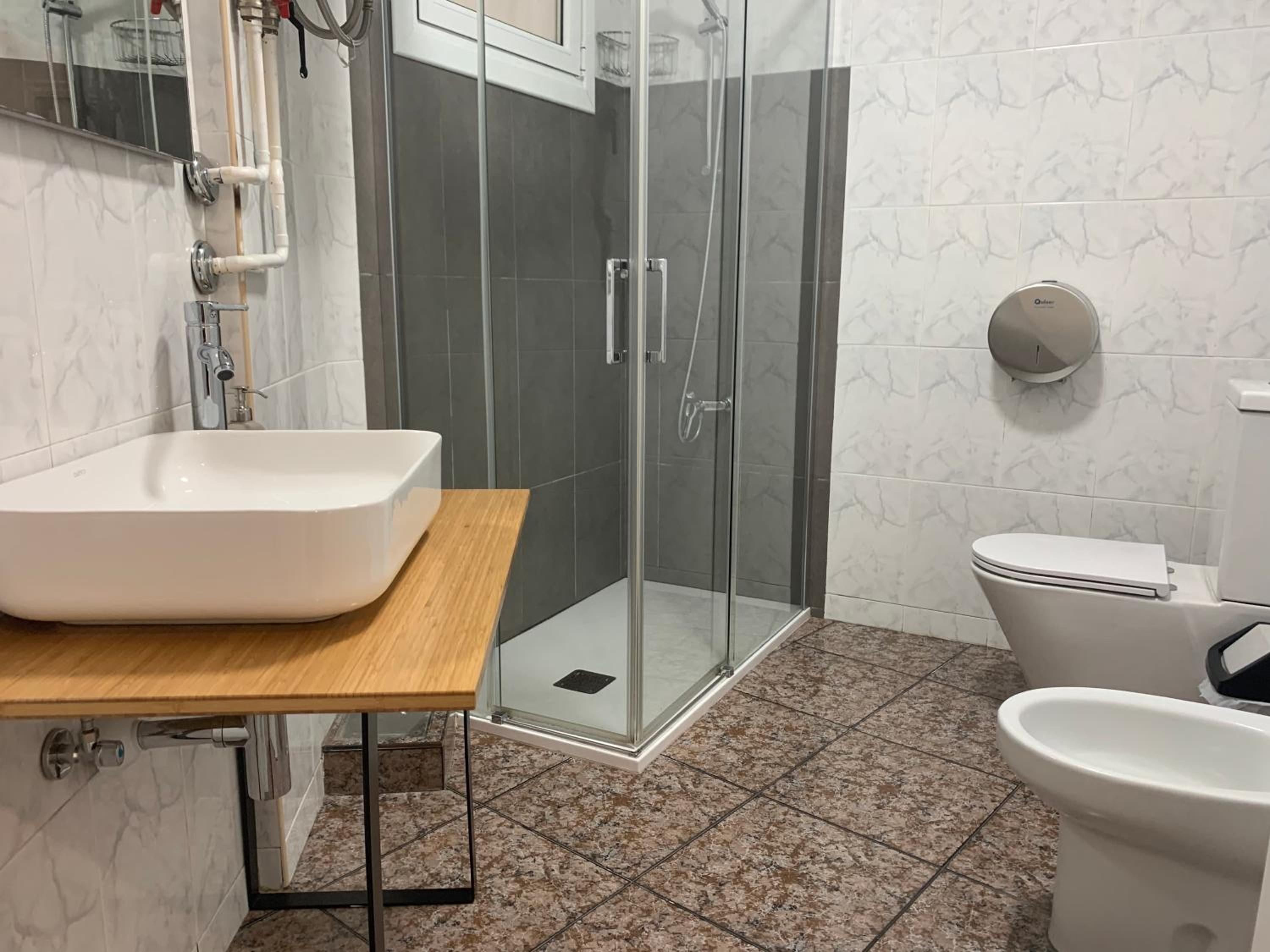 Quadruple Room with Private External Bathroom photo 2