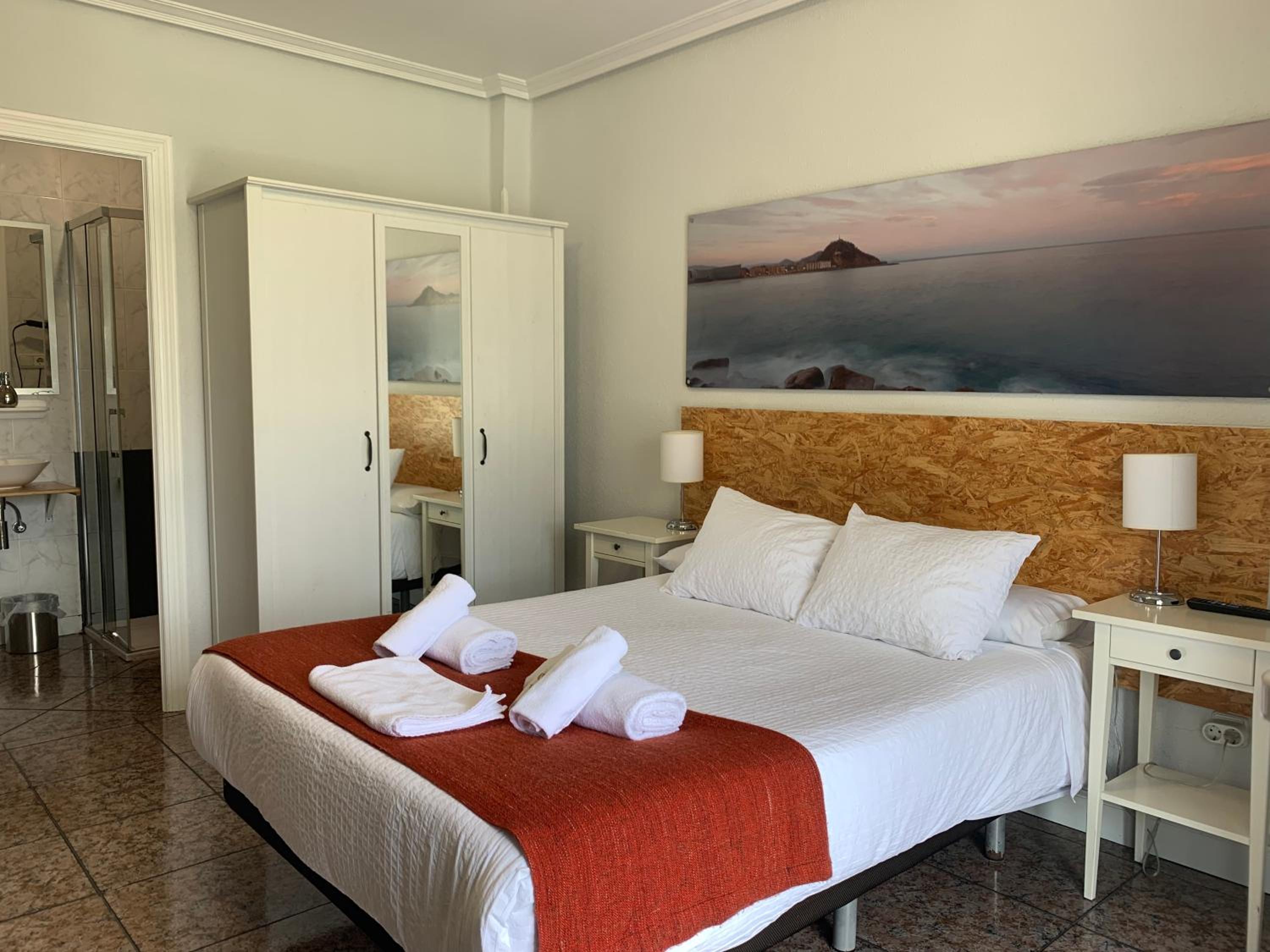 Triple Room with Balcony and Private Bathroom photo 3