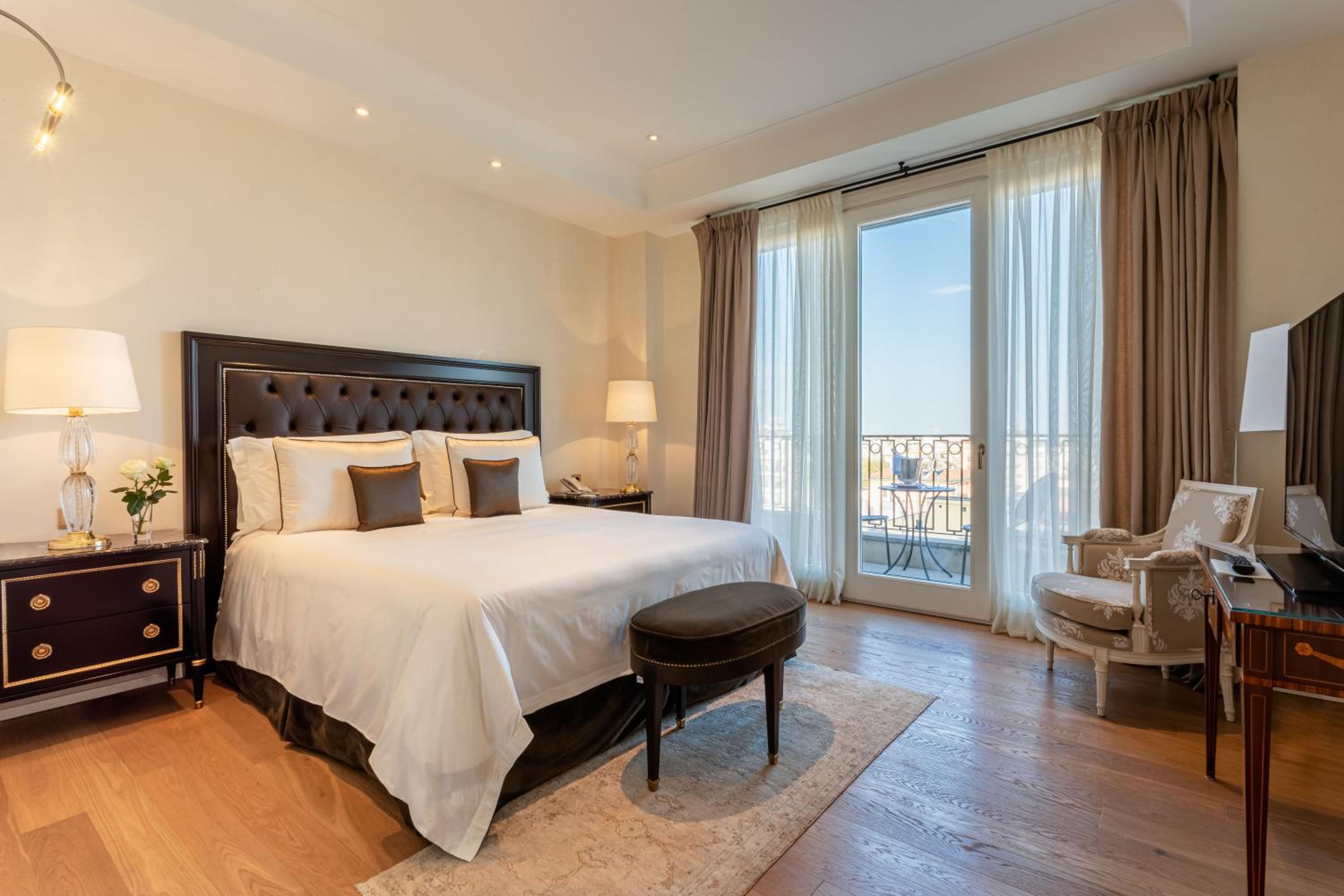 Prestige Suite (Non Smoking)