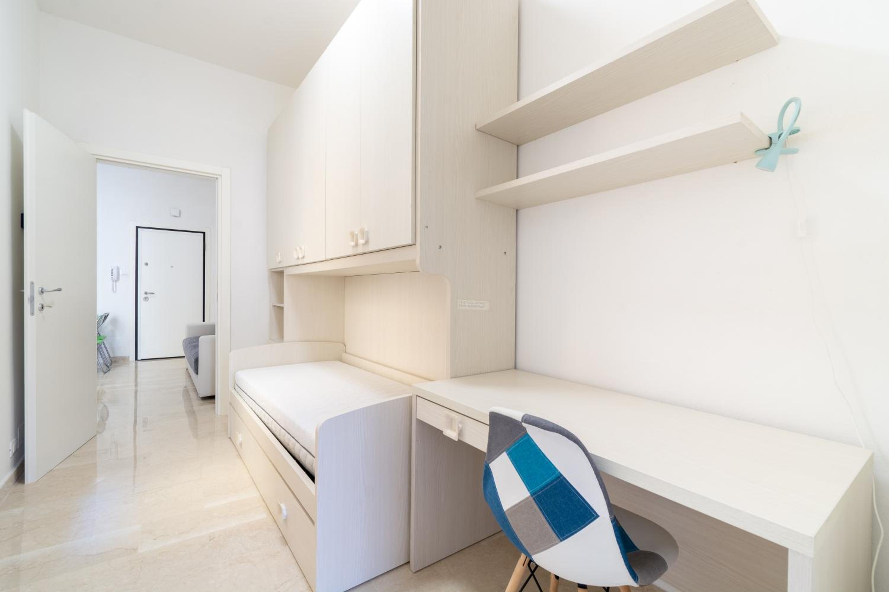 One-Bedroom Apartment - Photo 25