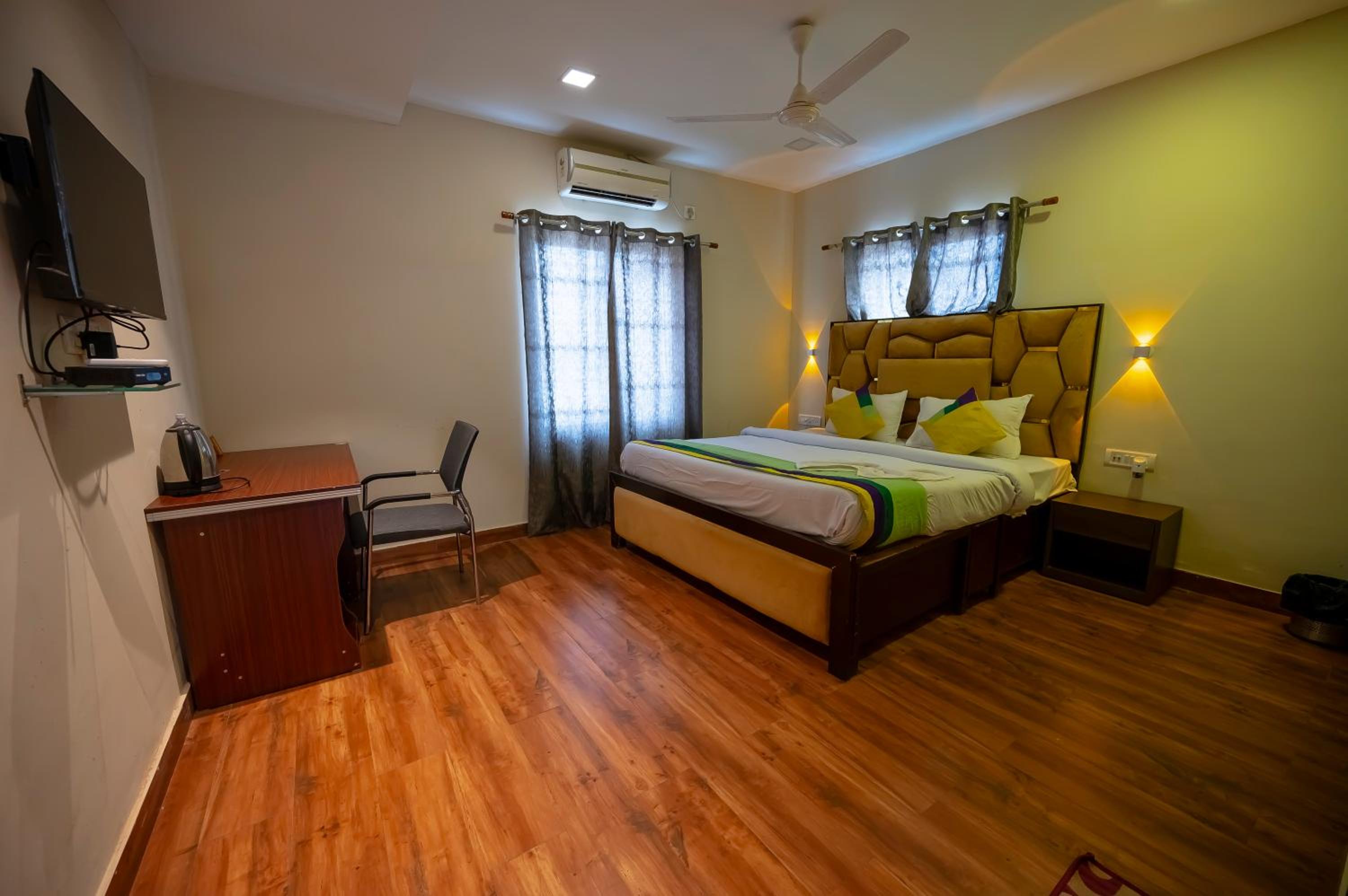 Large Double or Twin Room - Photo 5
