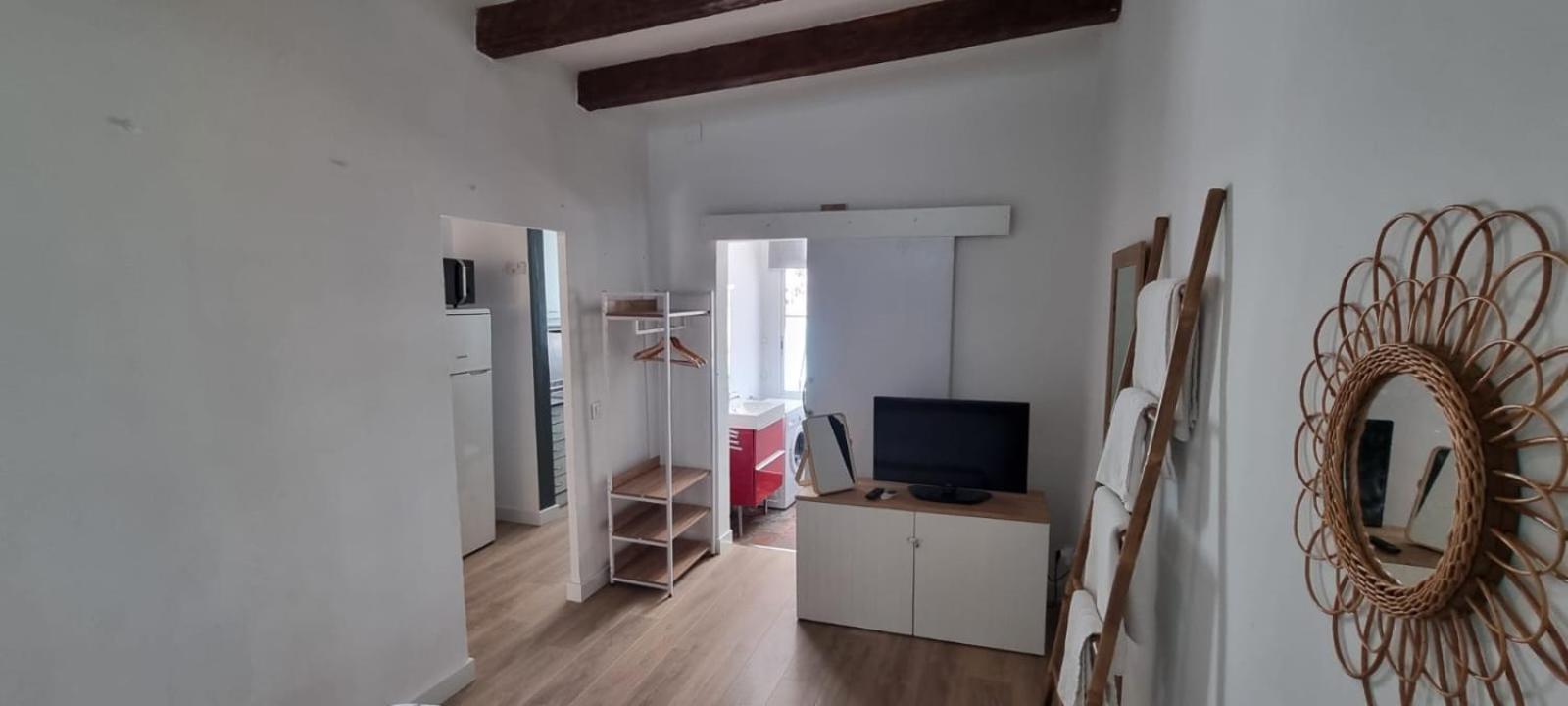 Apartment photo 2
