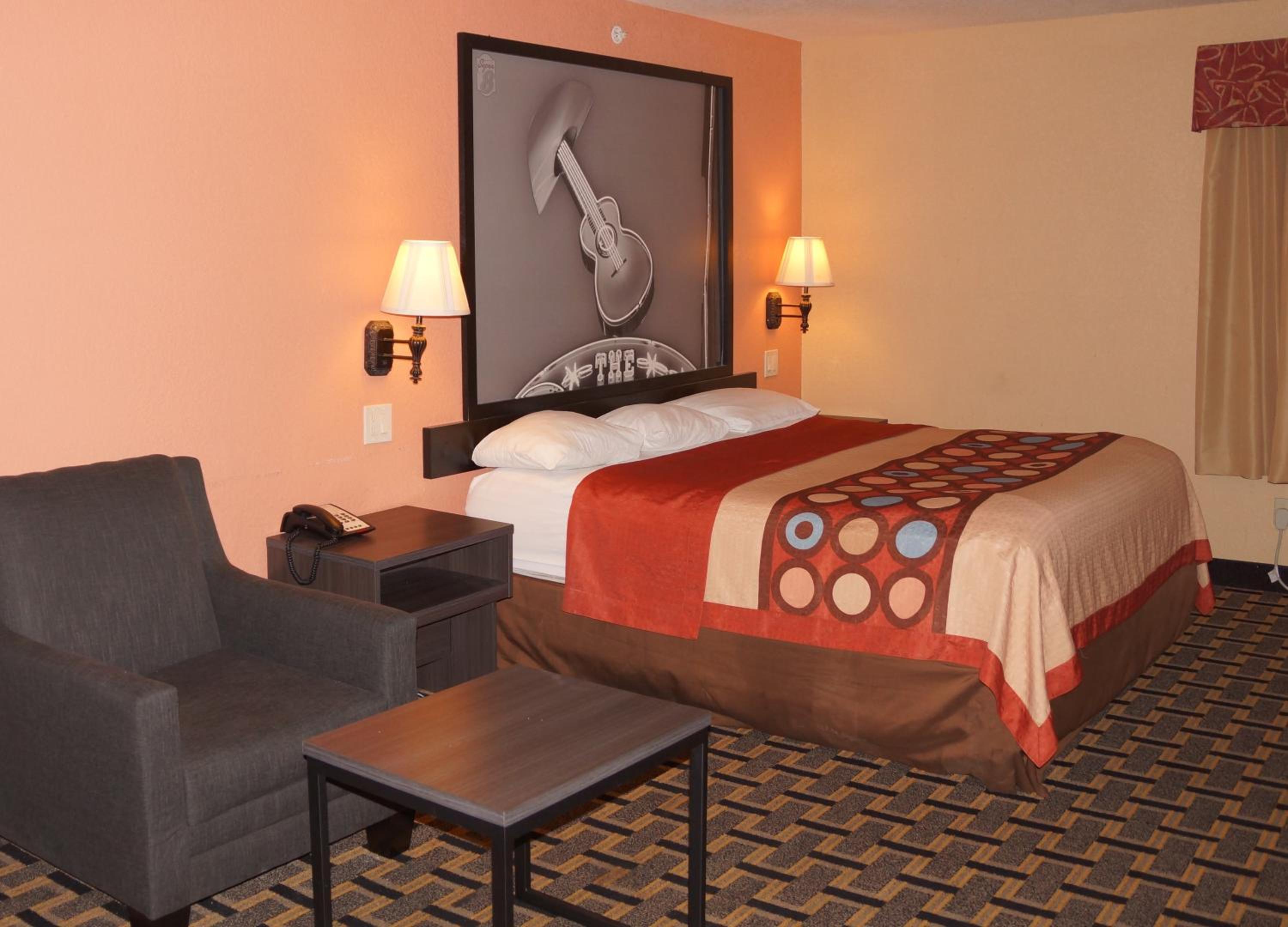 King Room - Non-Smoking - Photo 5
