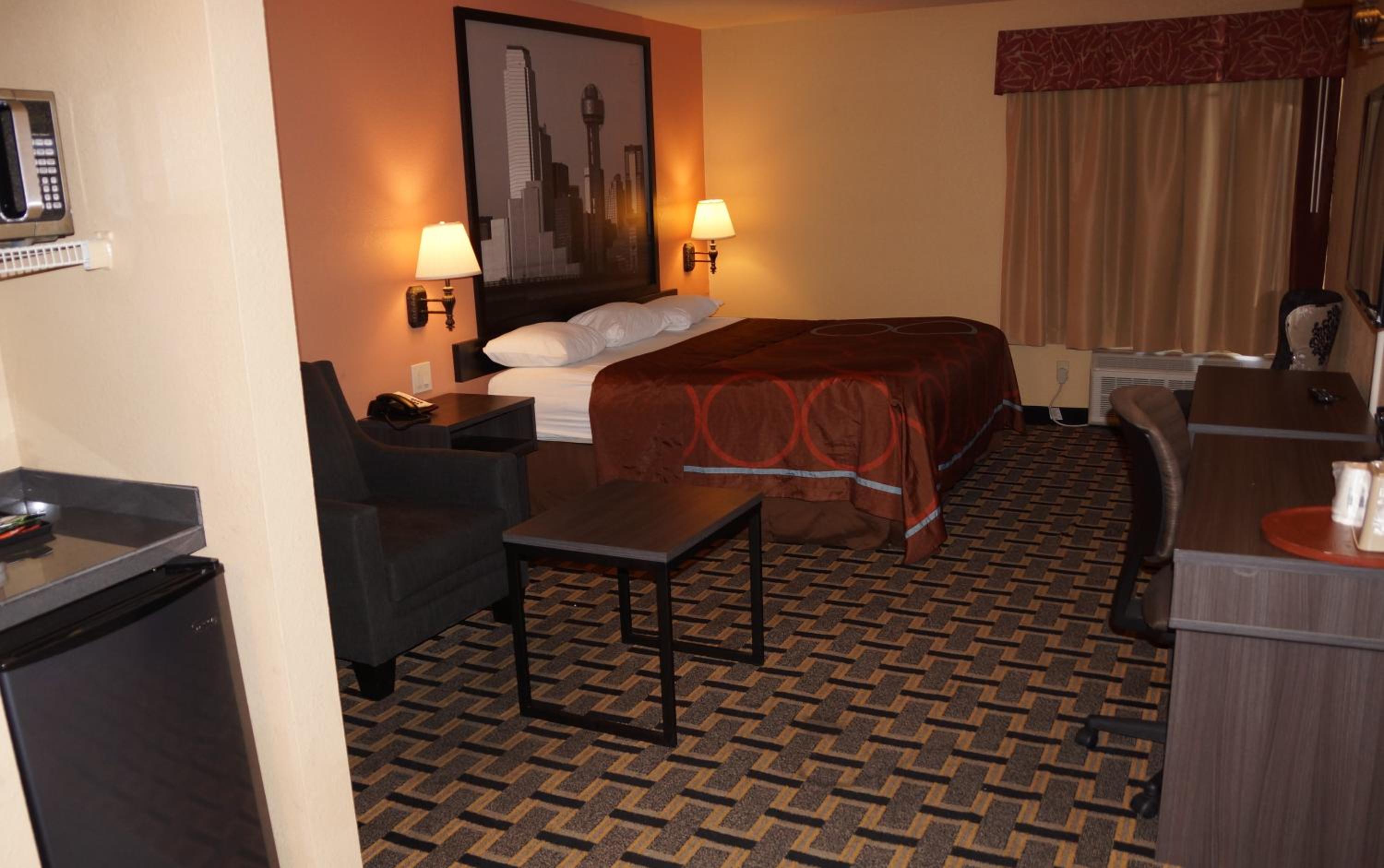 King Room - Non-Smoking - Photo 1